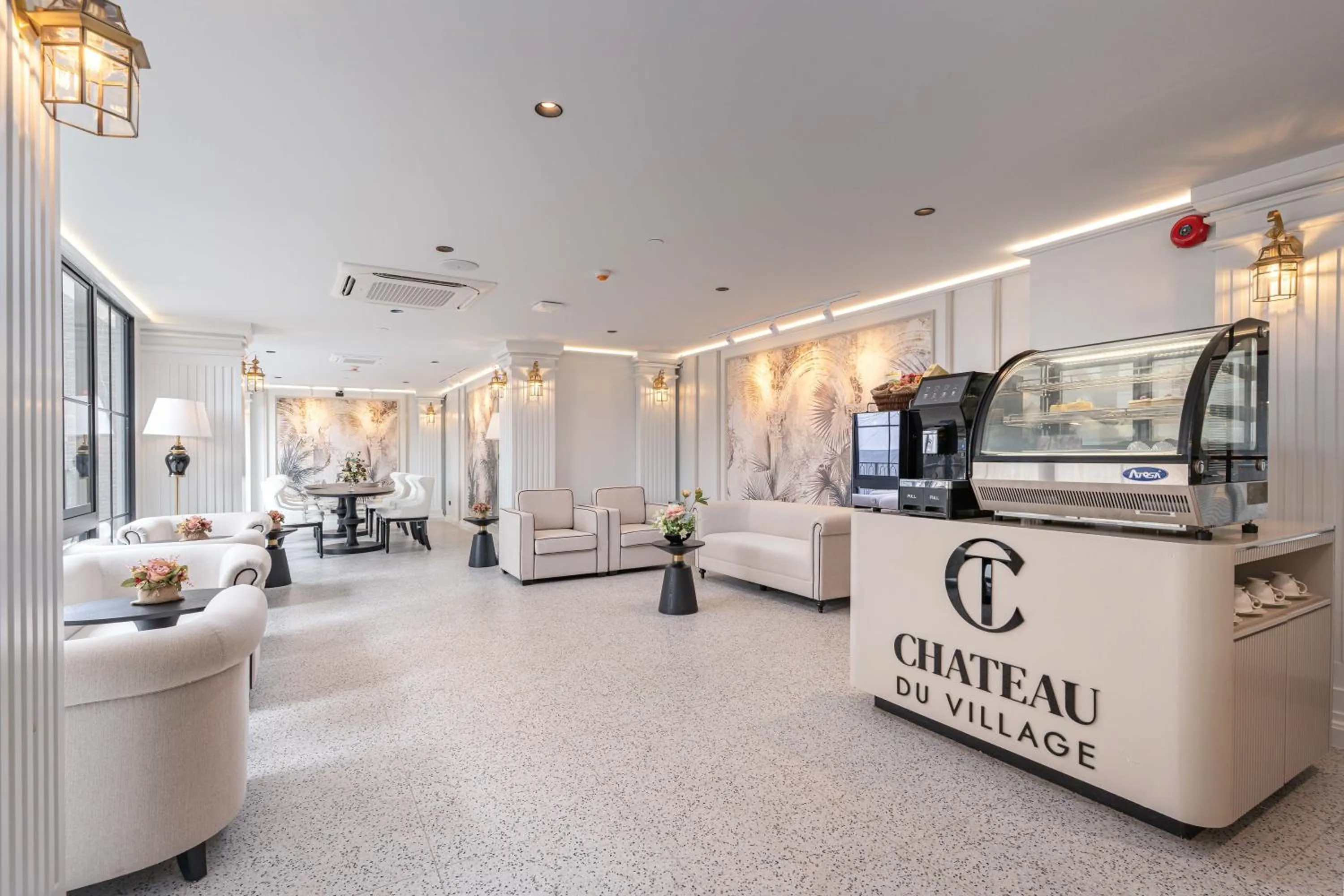 Restaurant/places to eat in Chateau Du Village Patong