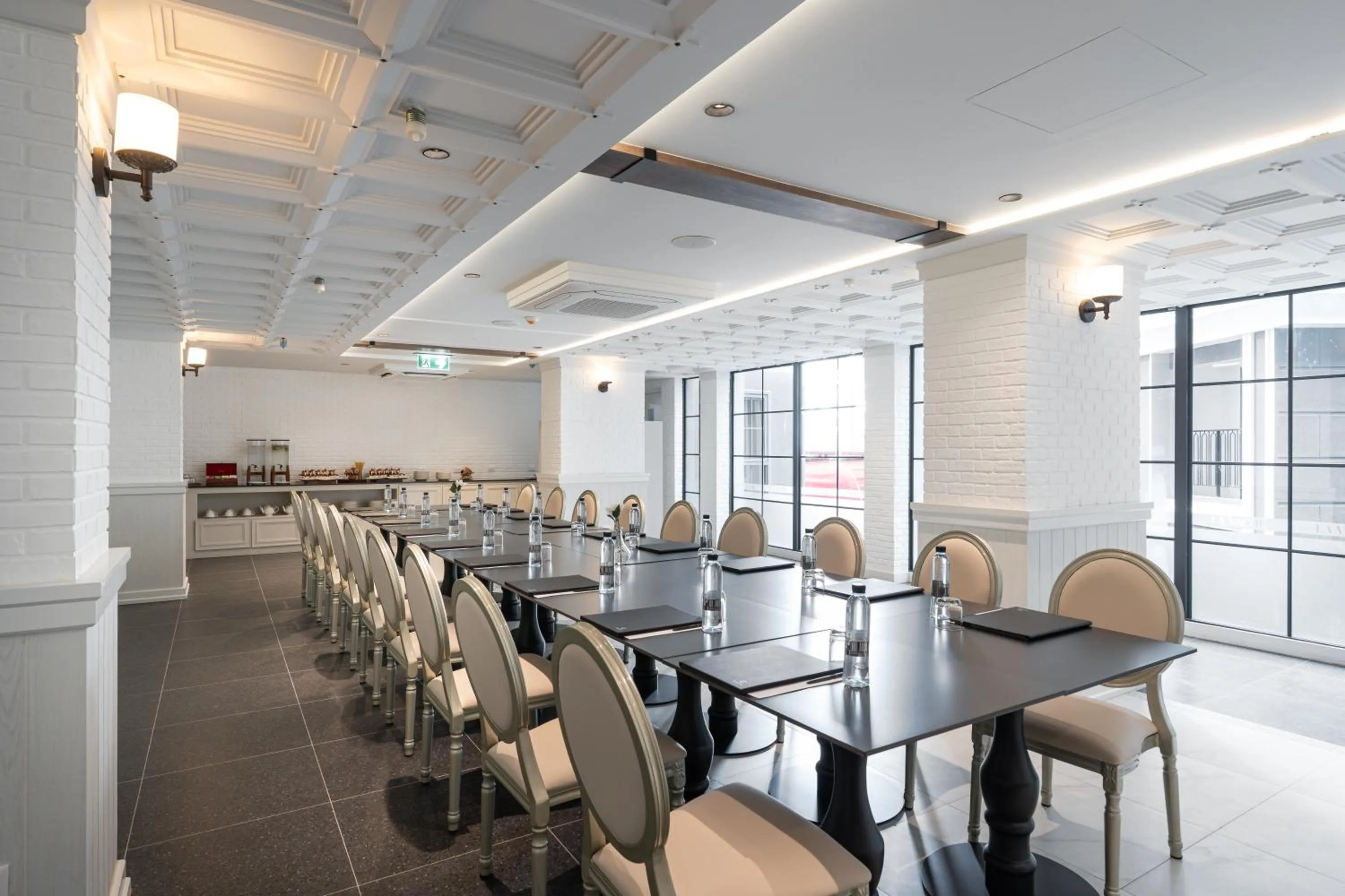 Restaurant/places to eat in Chateau Du Village Patong