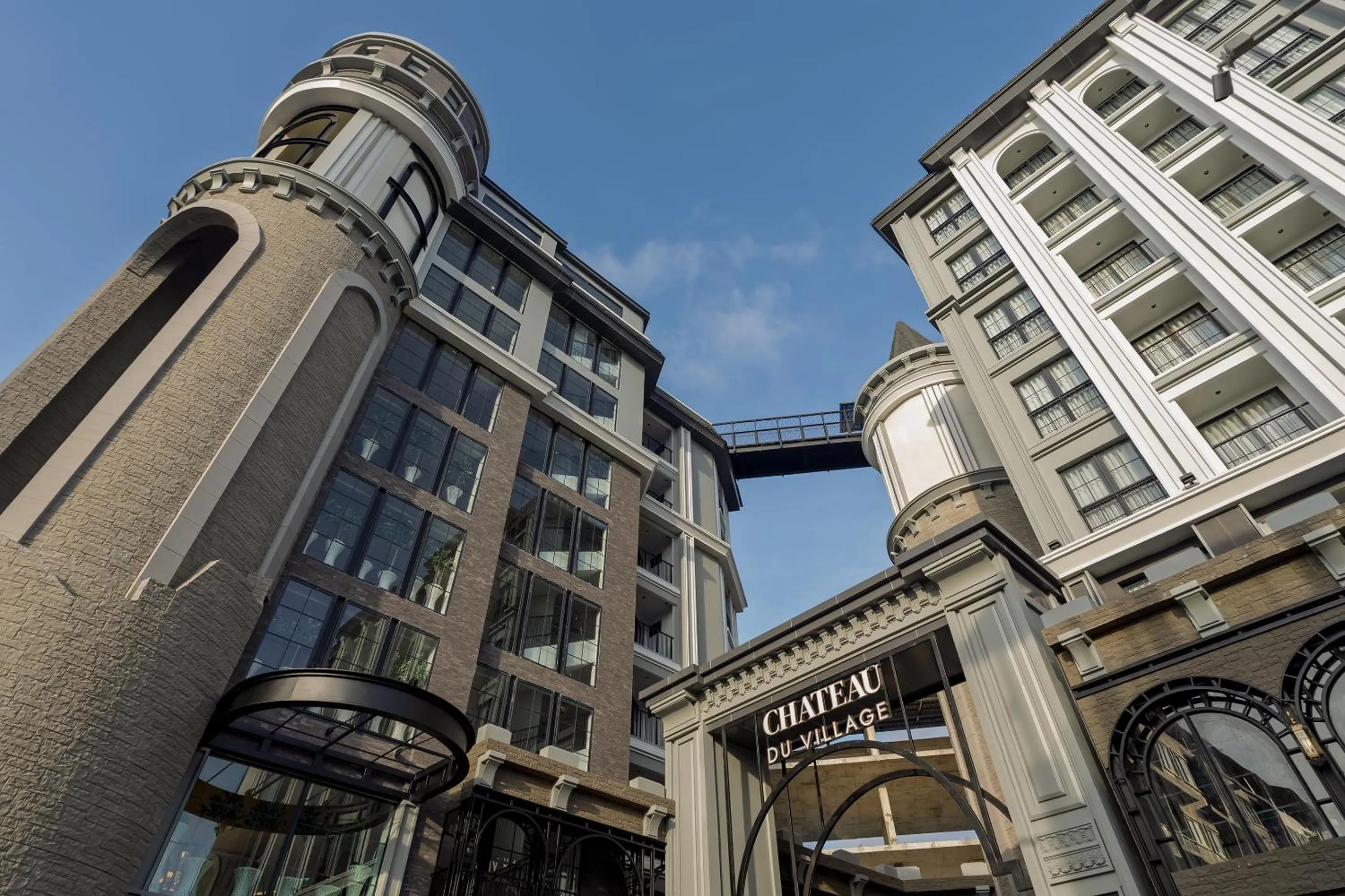 Property building in Chateau Du Village Patong