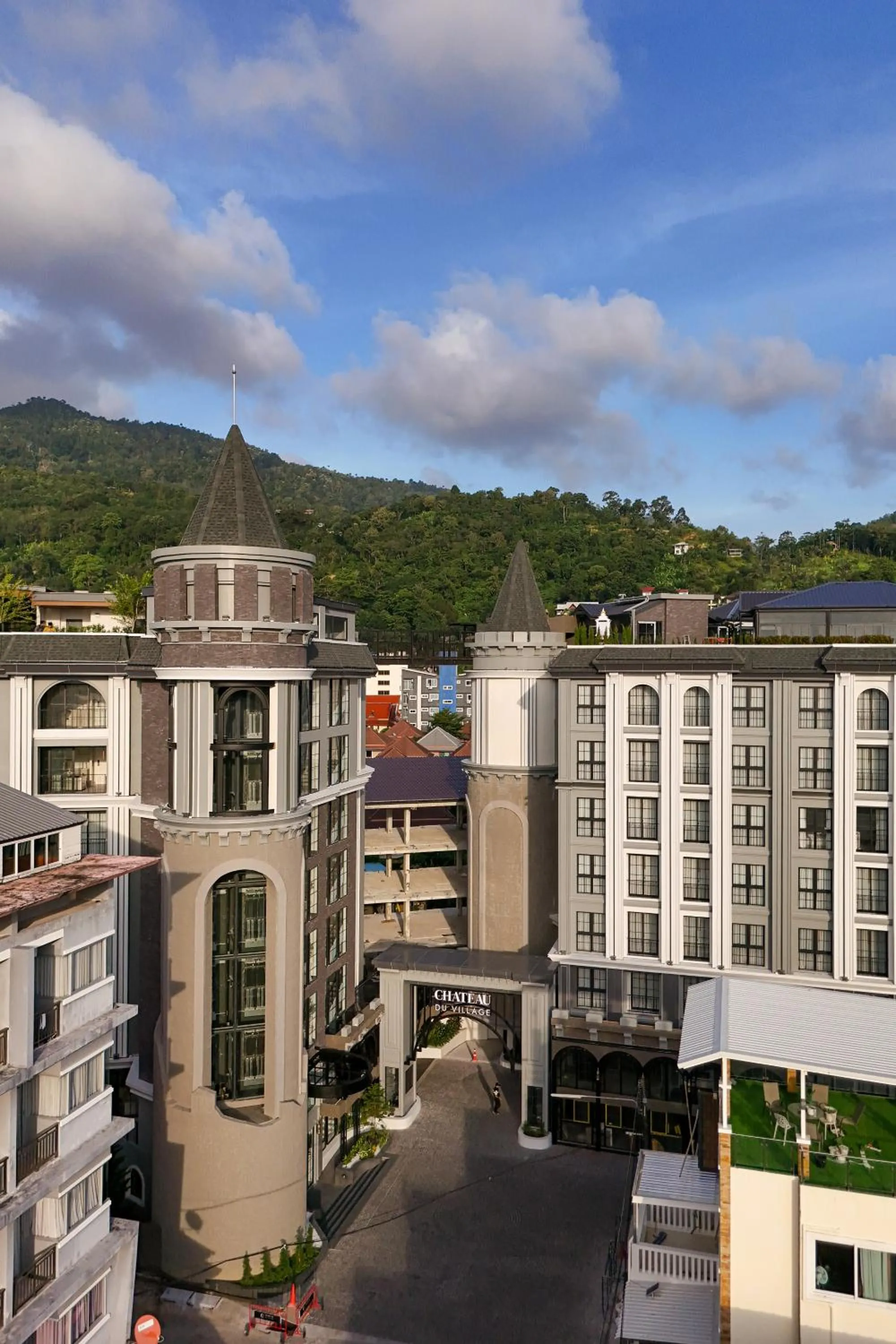 Property building in Chateau Du Village Patong