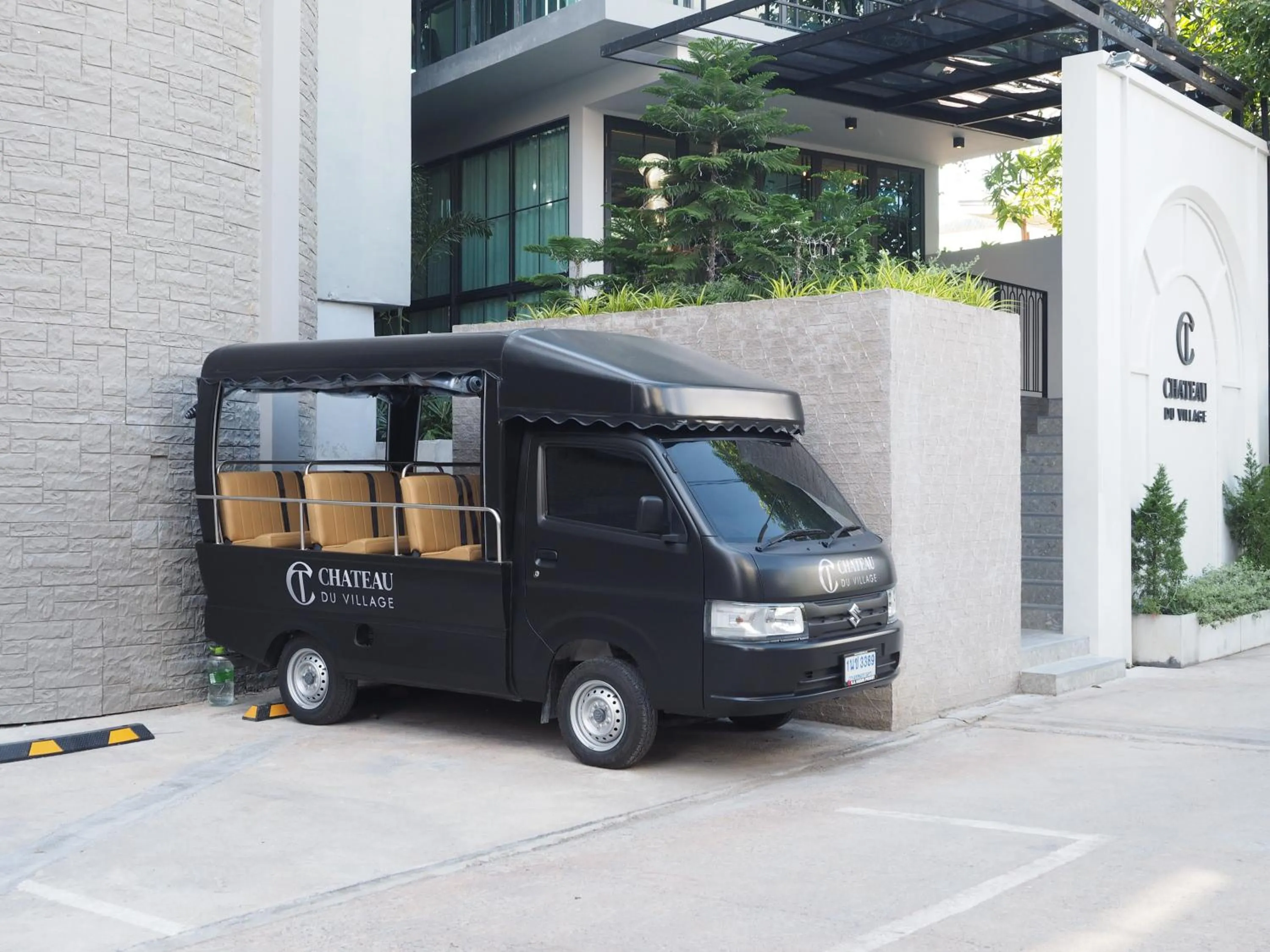 shuttle in Chateau Du Village Patong