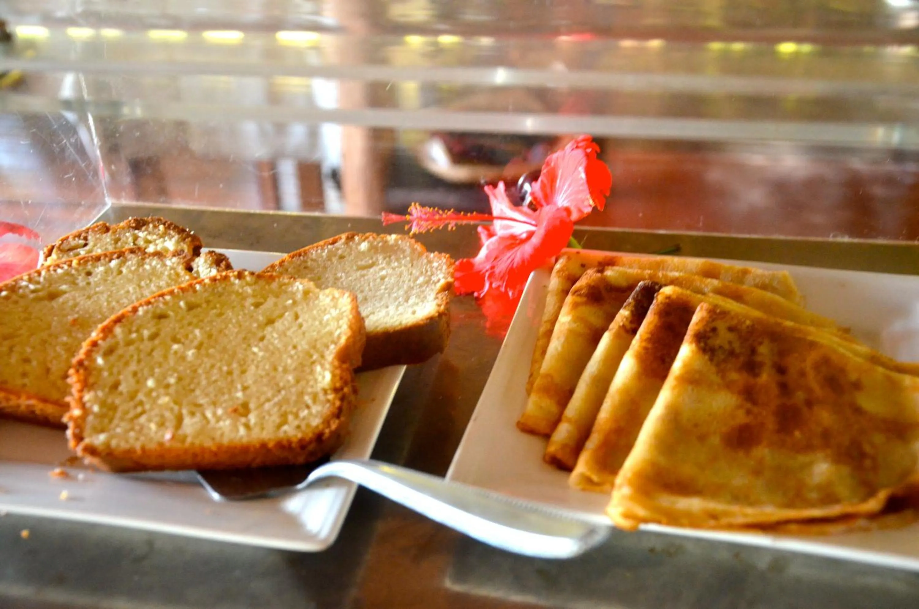 Buffet breakfast in Boraha Village Ecolodge