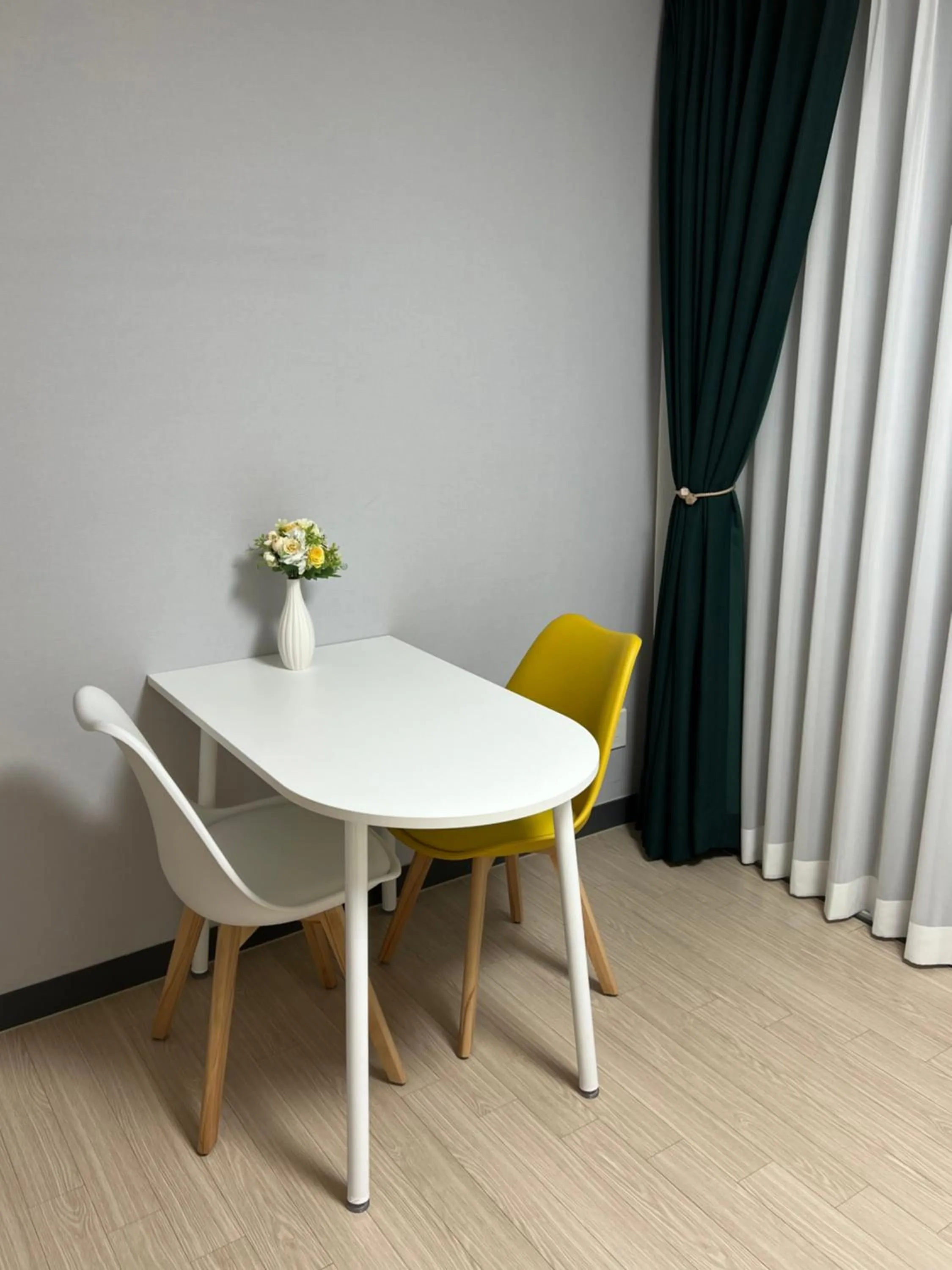 Seating area in Hoya stay