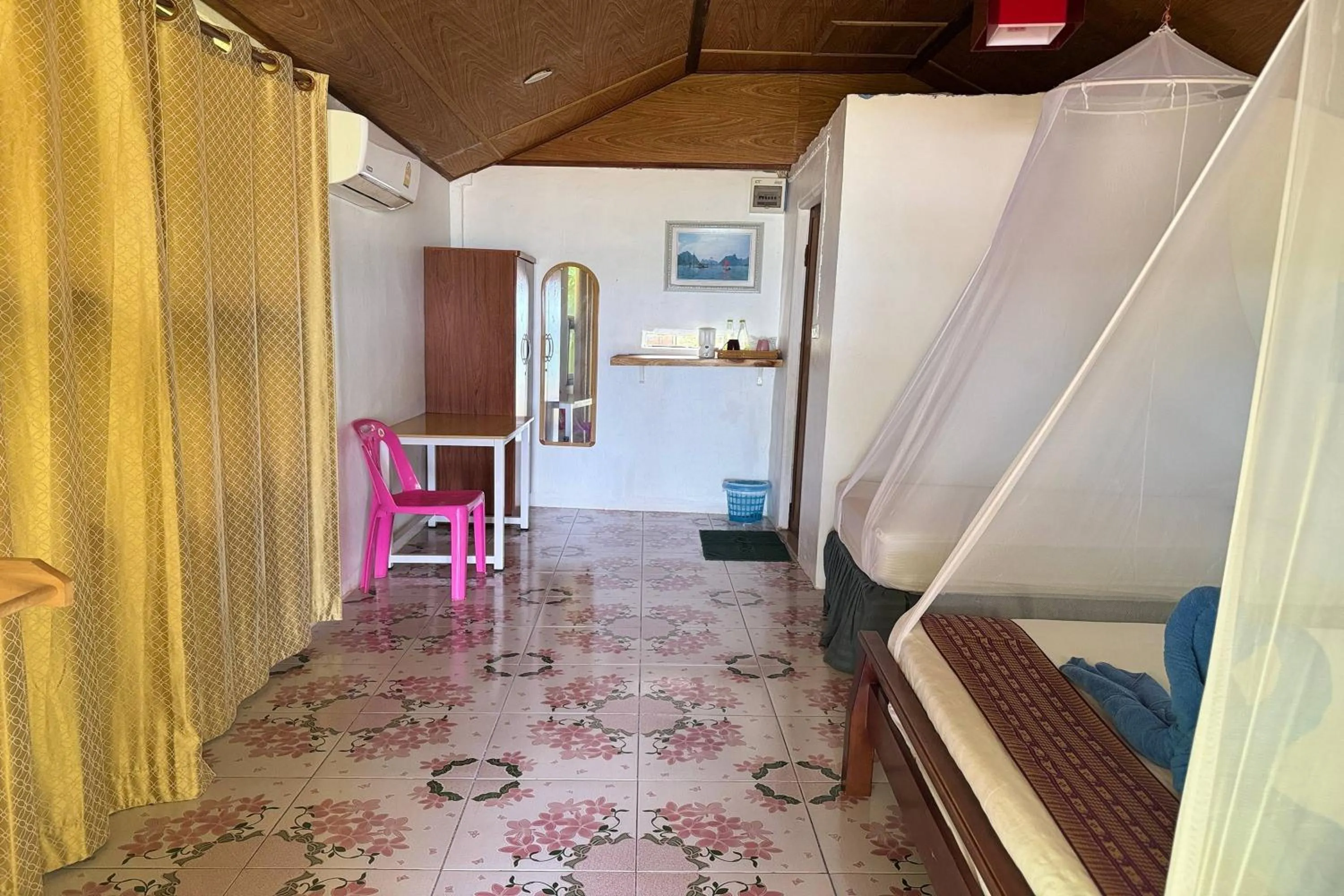 Bed in Klong Jark Bungalows