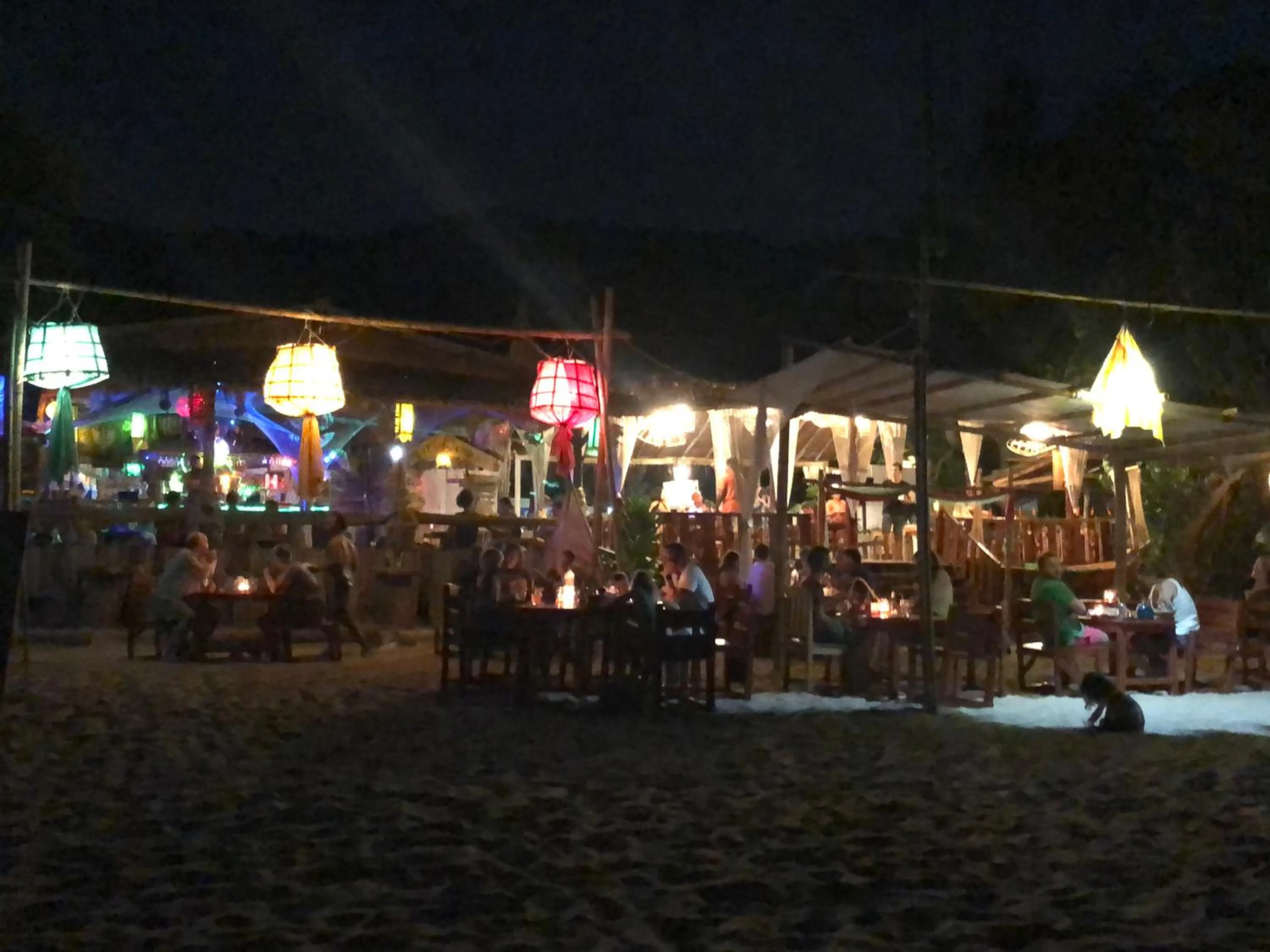 Restaurant/places to eat in Klong Jark Bungalows