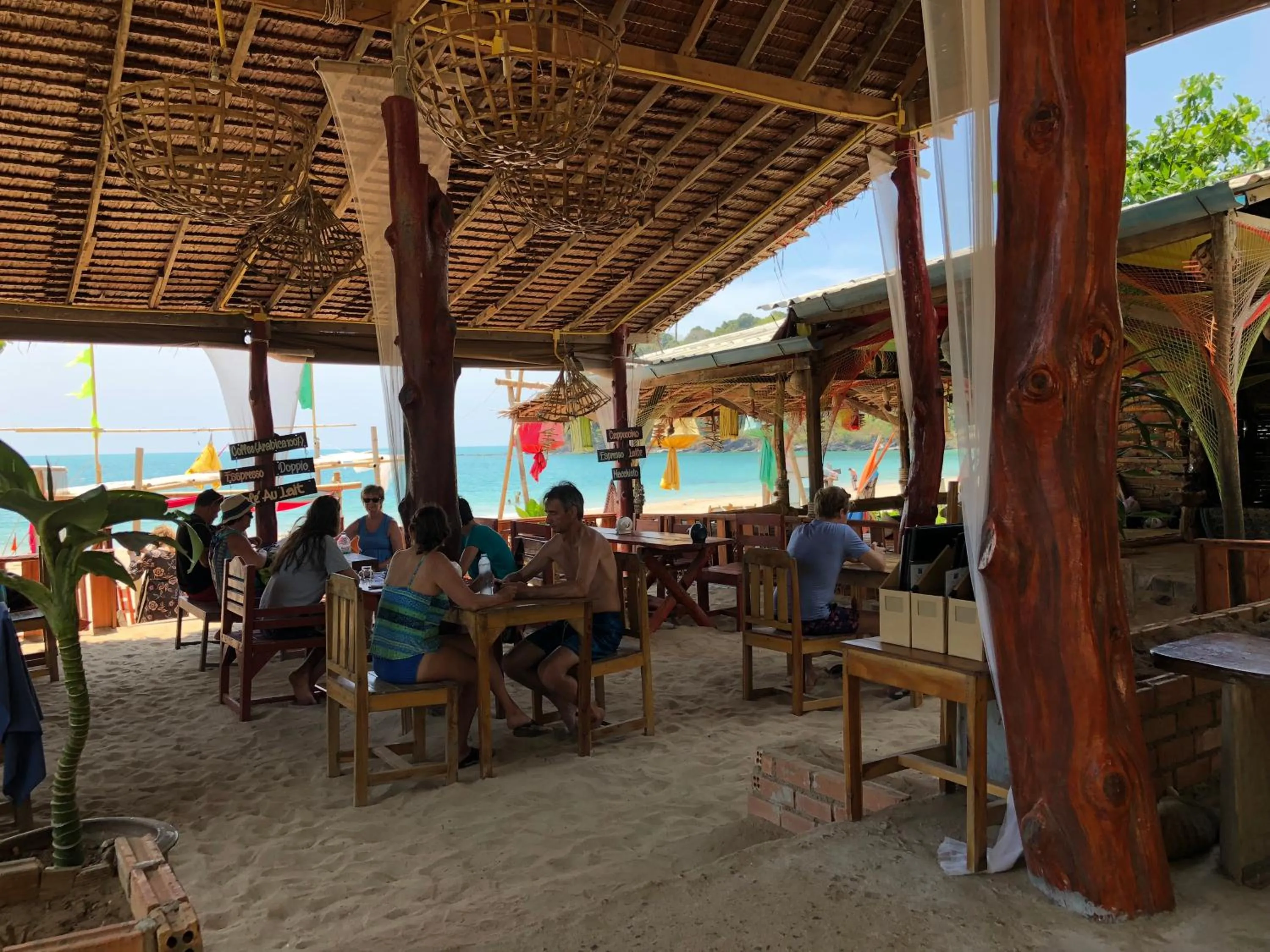 Restaurant/places to eat in Klong Jark Bungalows