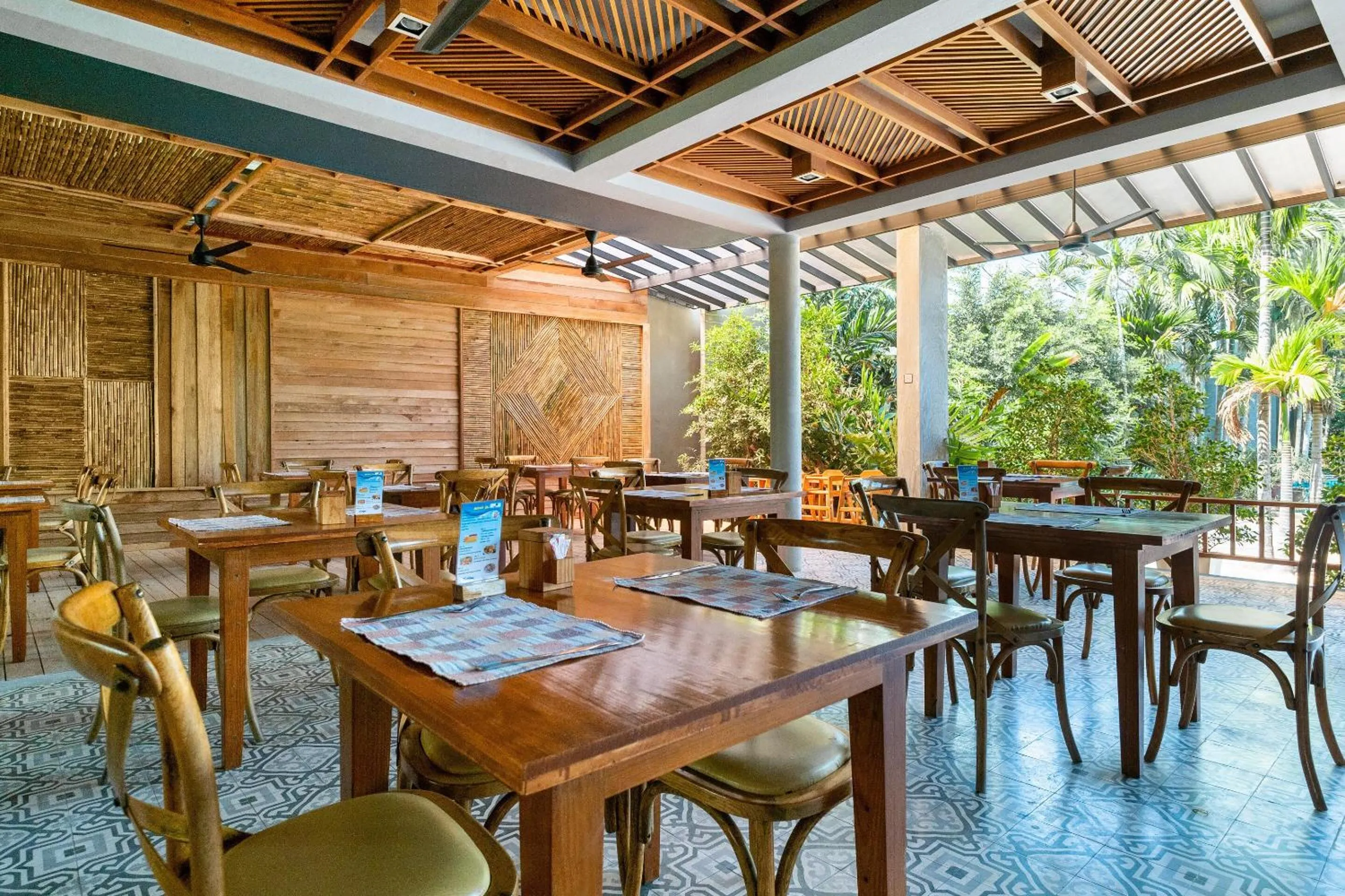 Restaurant/places to eat in The Tama Hotel- SHA Plus