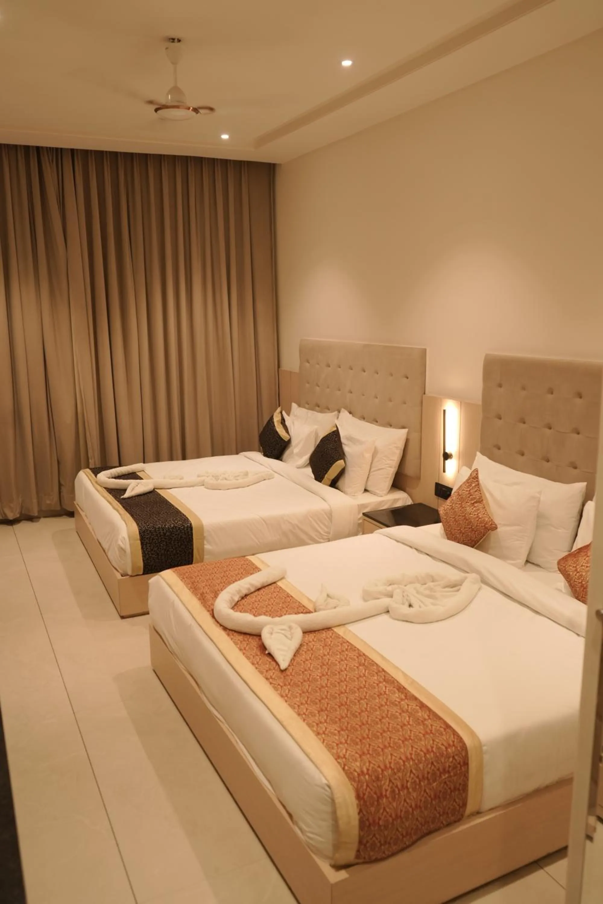 Crown Park Luxury Hotel
