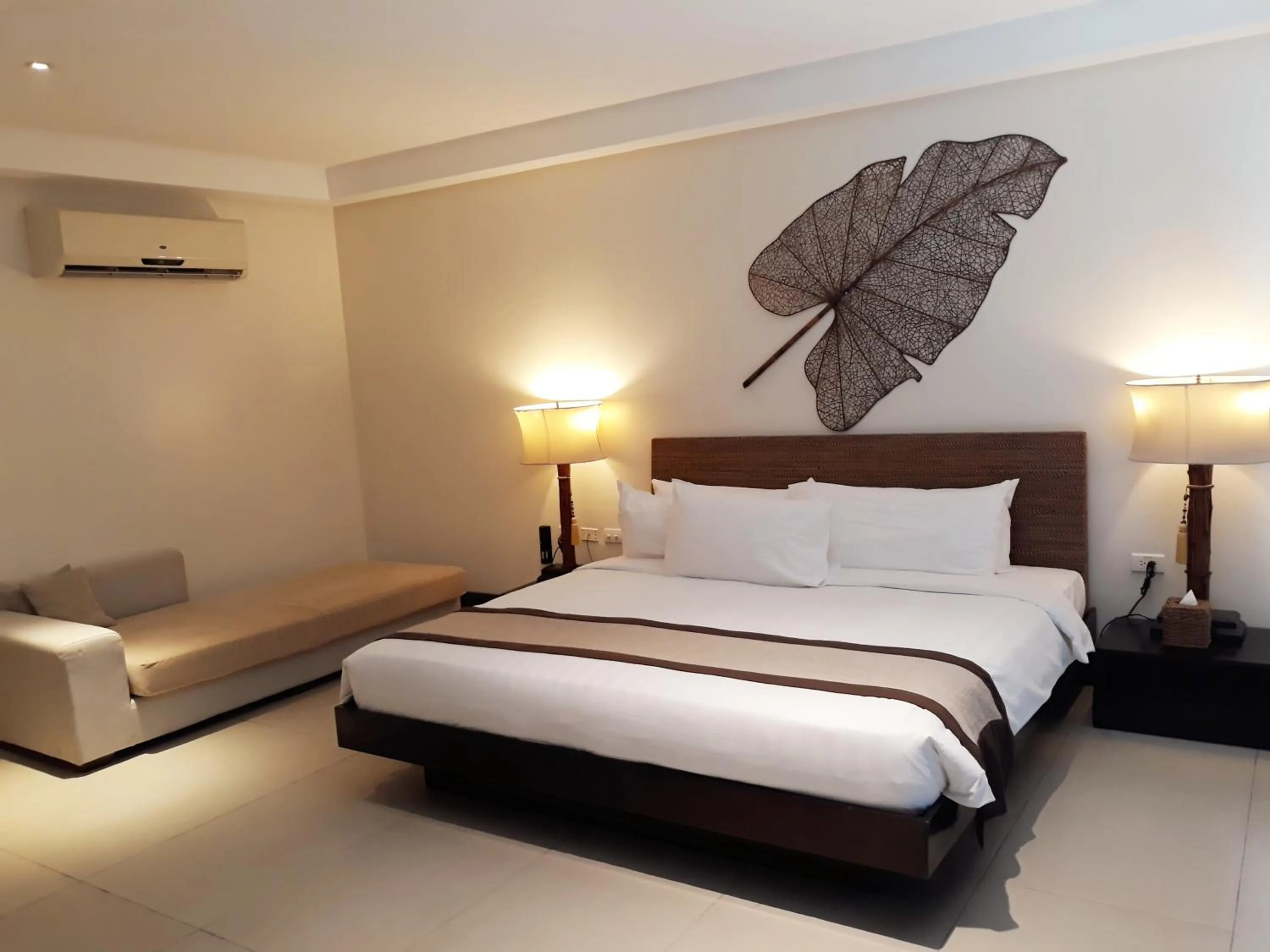 Bed in Kamana Sanctuary Resort & Spa