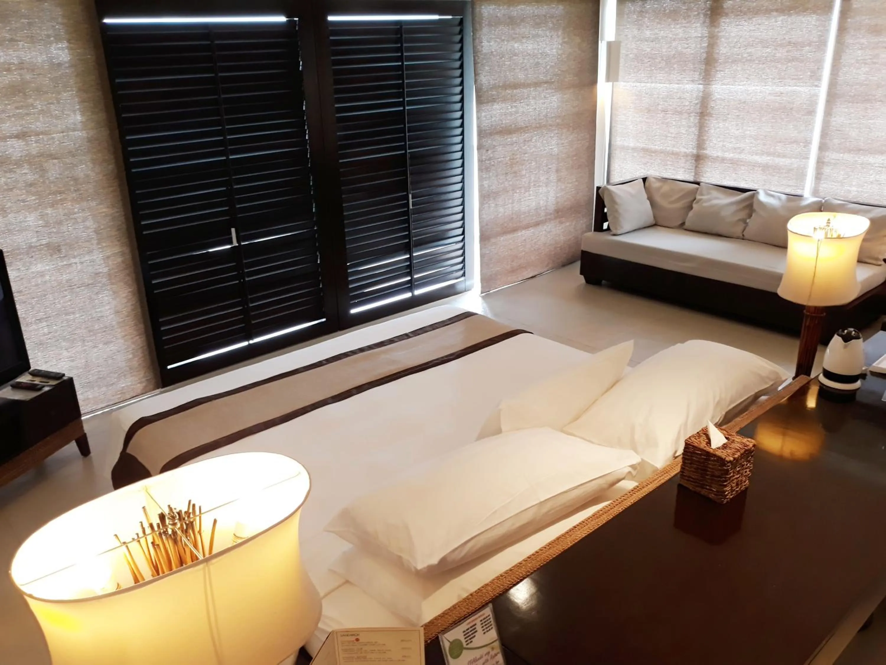 Bed in Kamana Sanctuary Resort & Spa