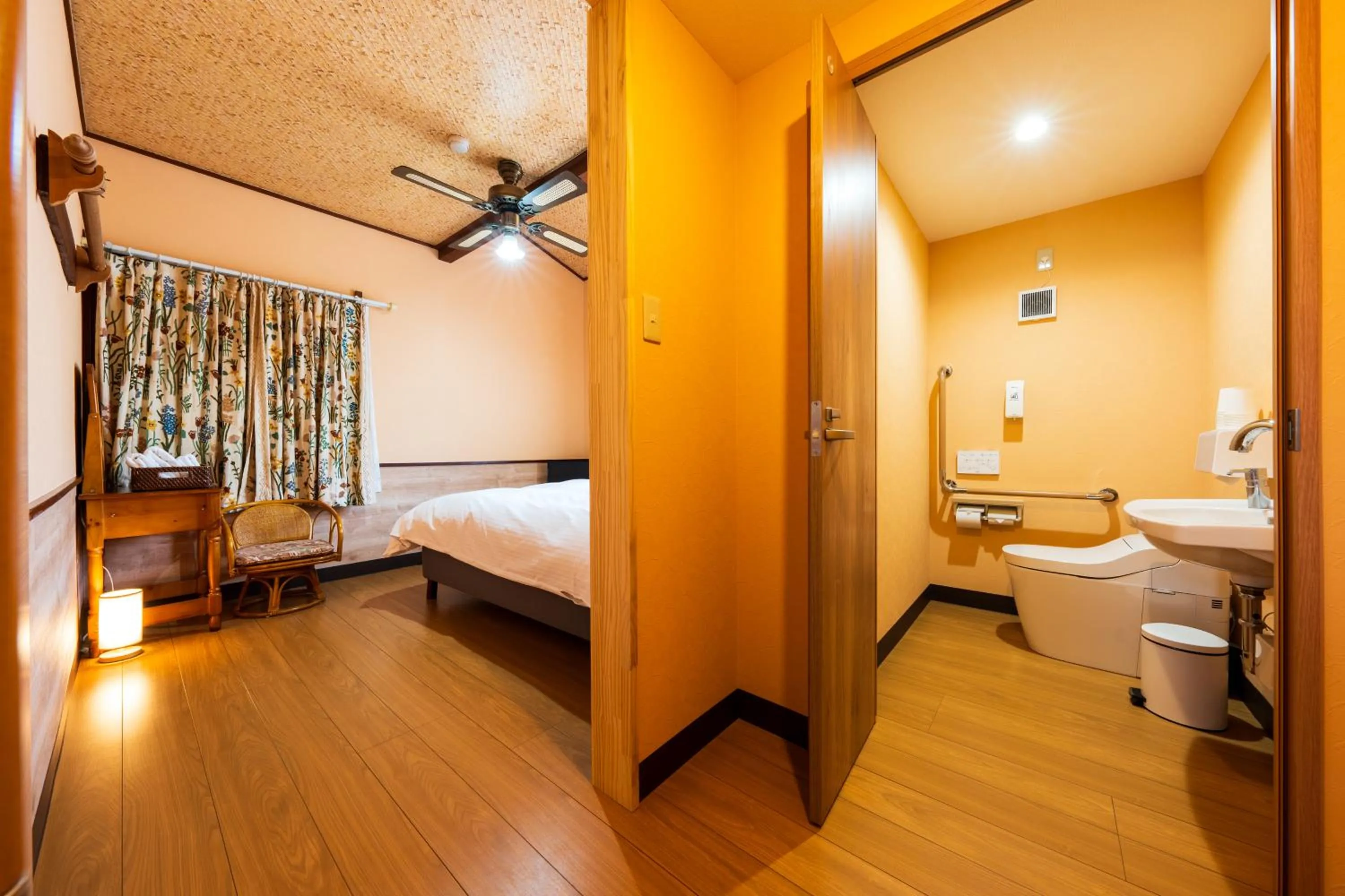 Photo of the whole room, Bed in Pension Yufuin