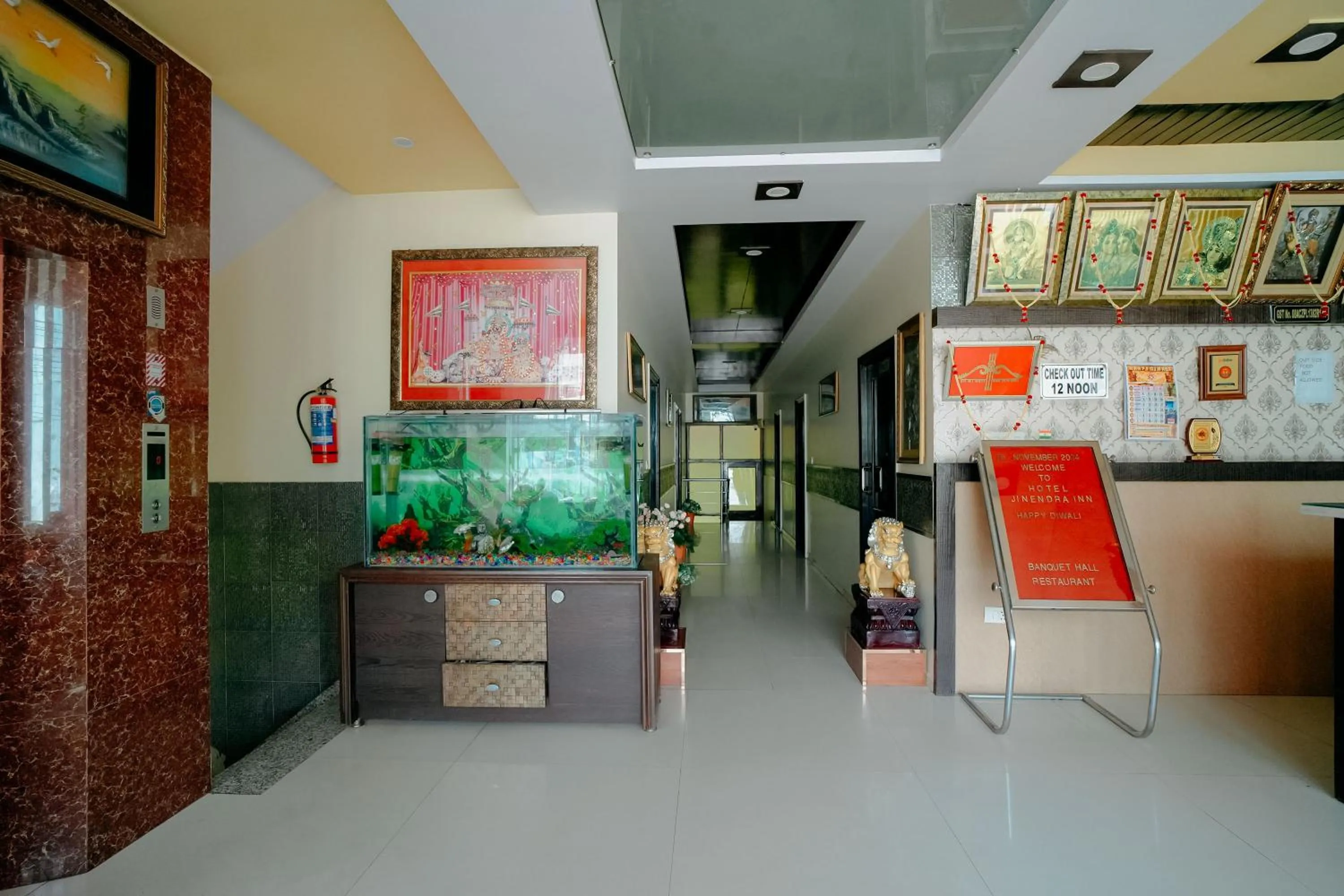 Lobby or reception in Hotel Jinendra Inn