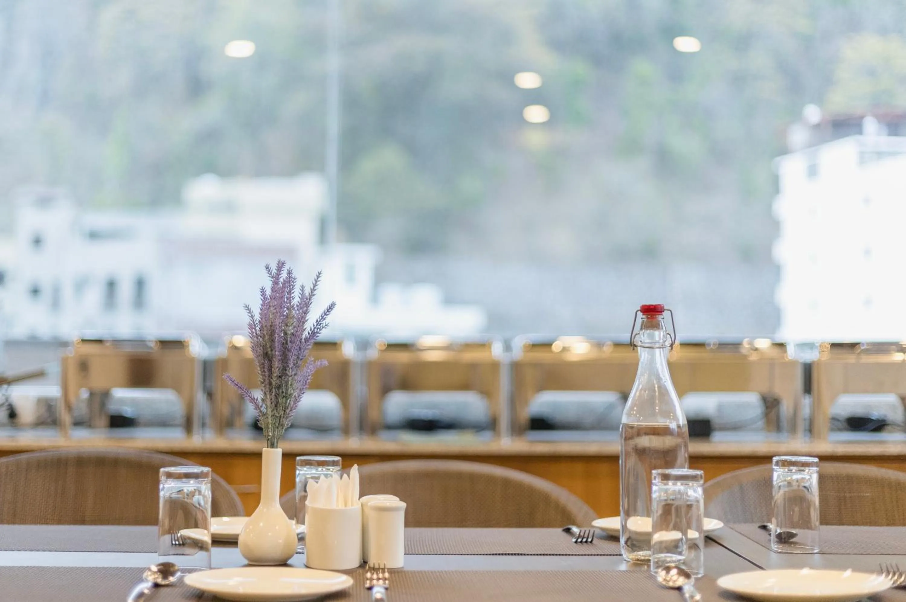 Restaurant/places to eat in Stone Wood Hotel, Rishikesh