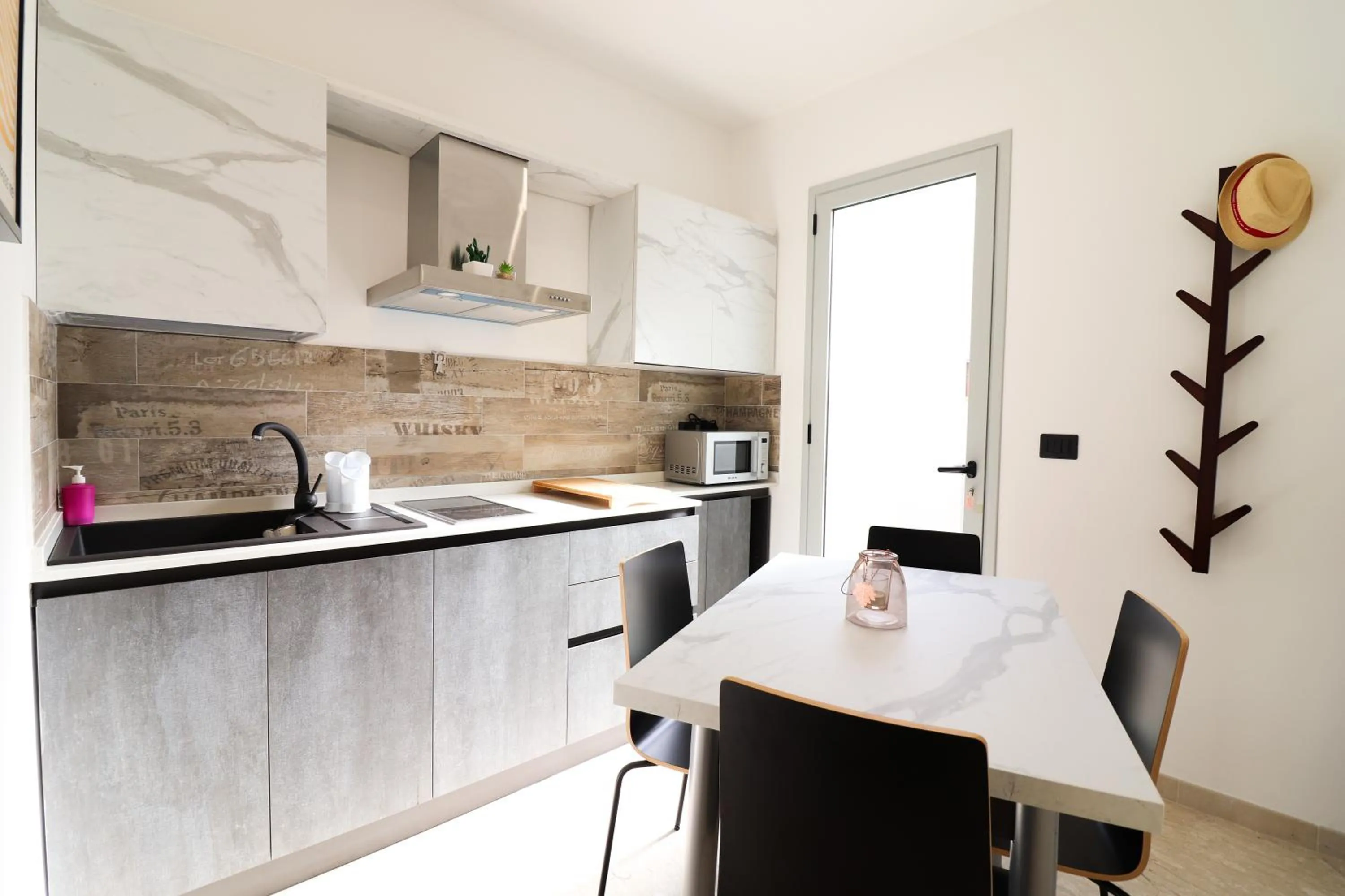 Casa Malika Space, Comfort Mediterranean Charm in the Heart of Otranto