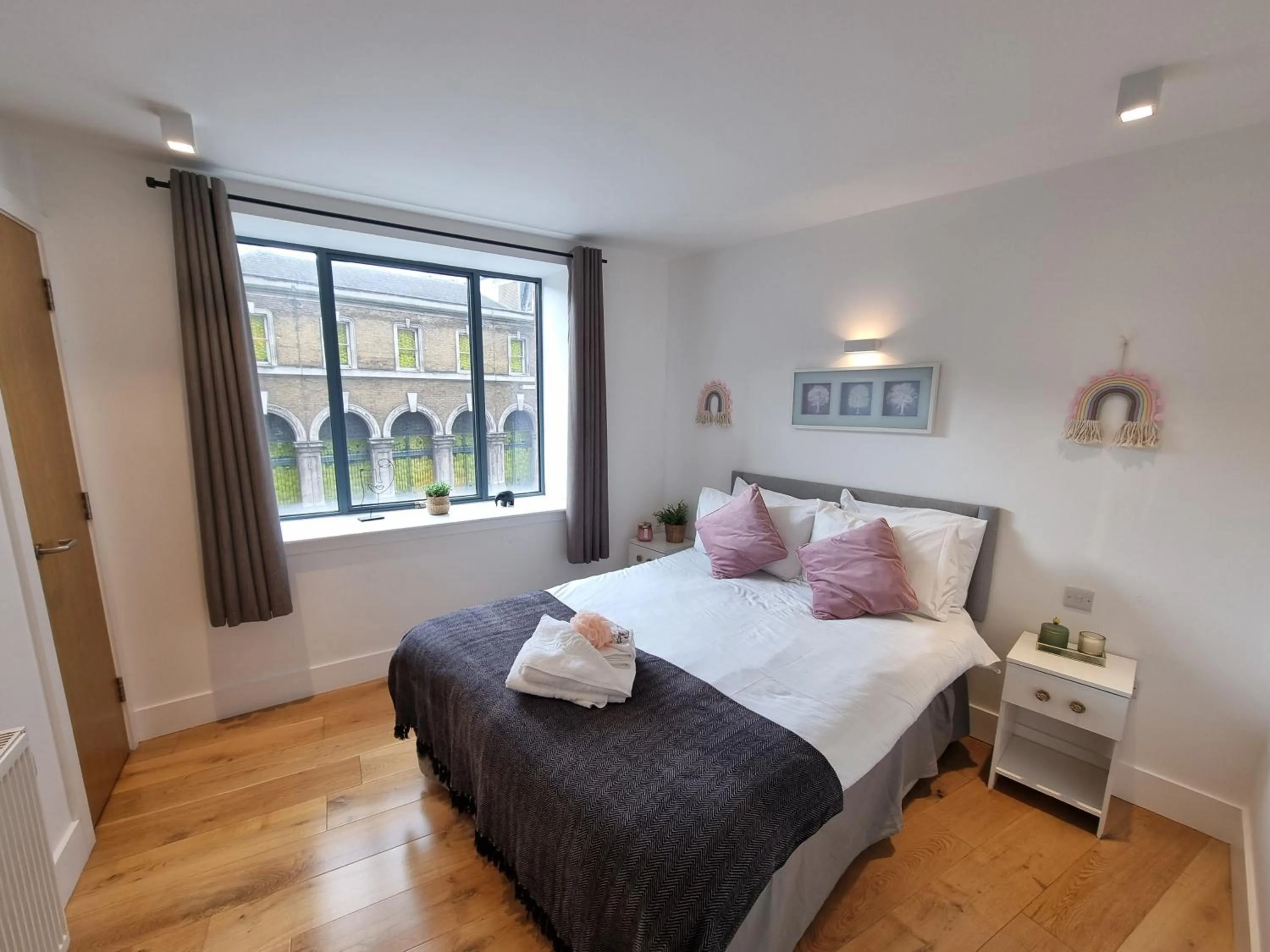 Bed in Shard View Apartments