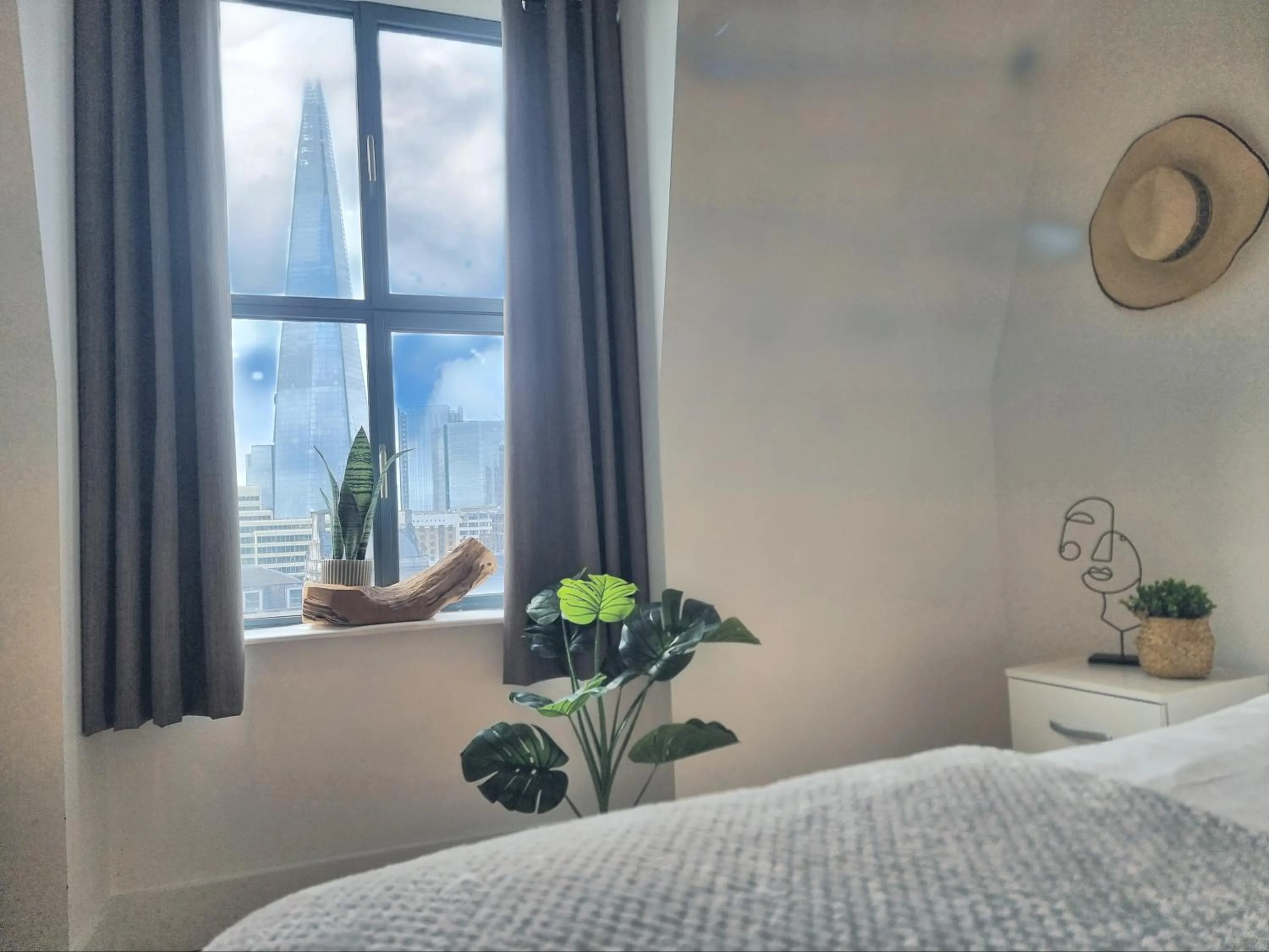 Bed in Shard View Apartments