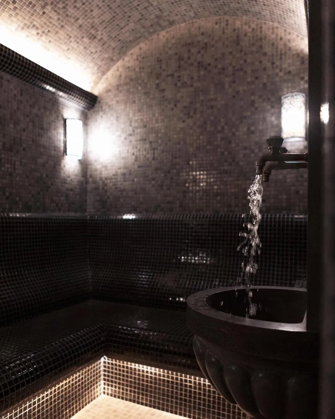 Swimming pool in Dynasty Hotel & SPA