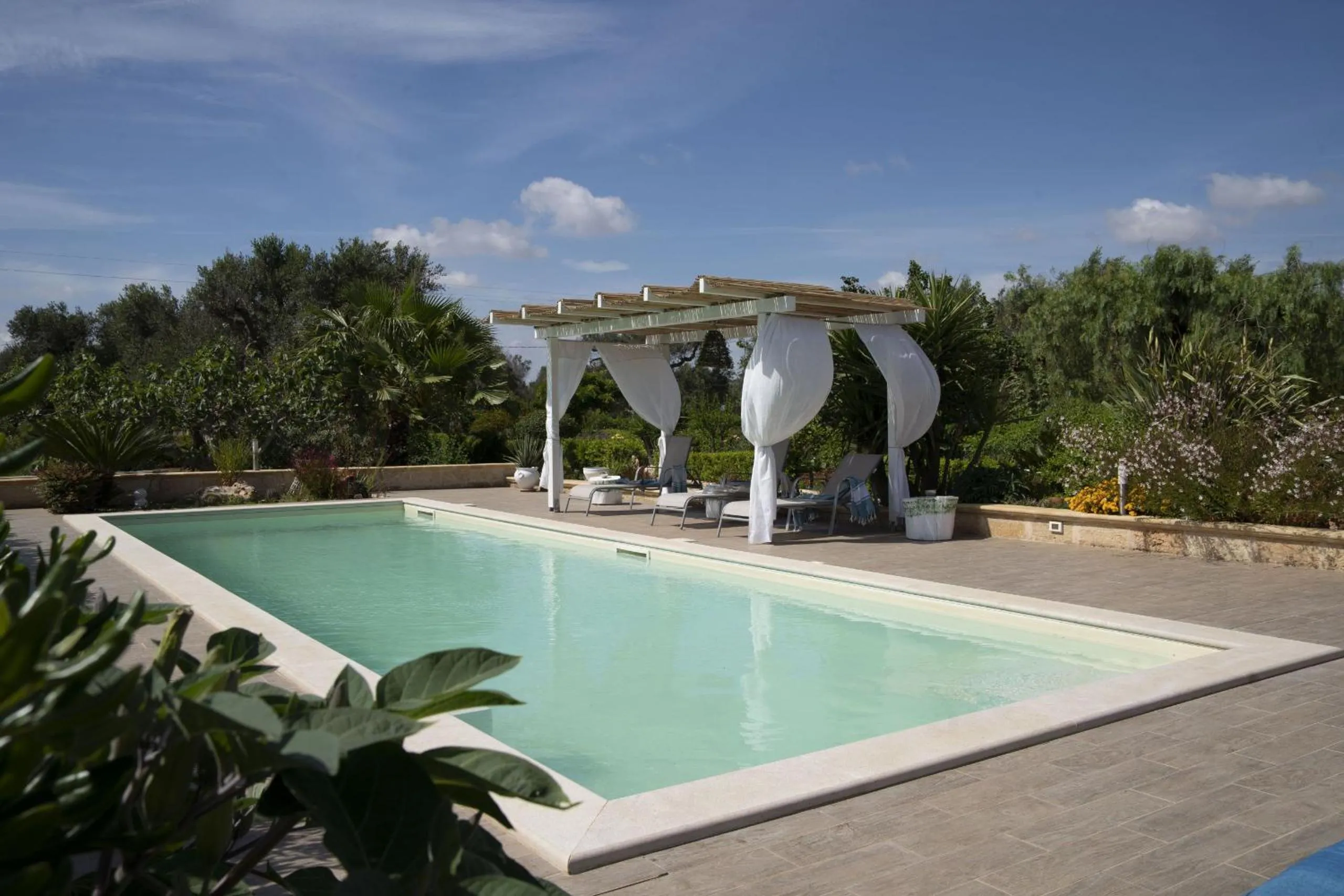 trullo oron call by pugliadamare