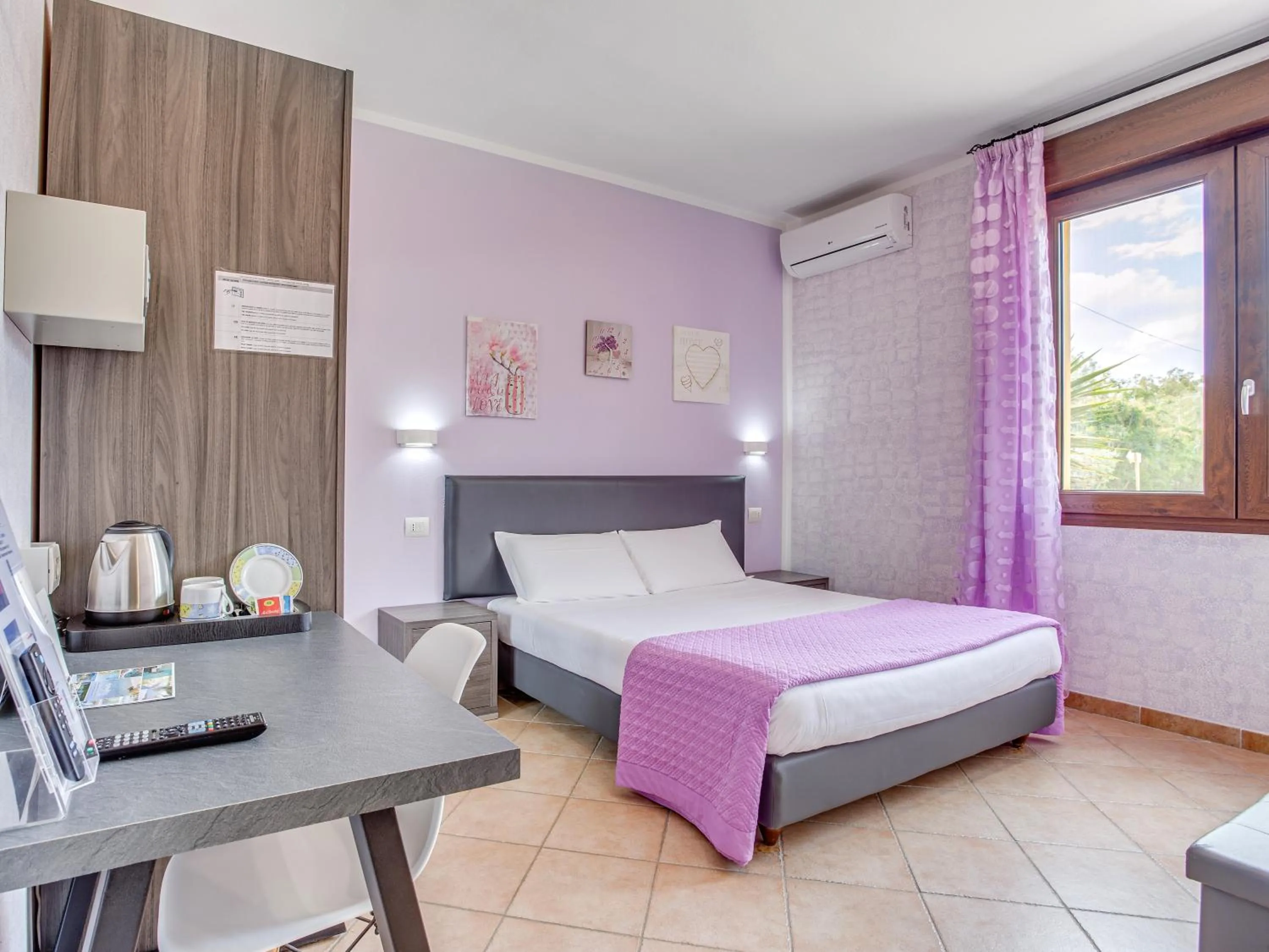 Bathroom, Bed in MEMO'S Affittacamere