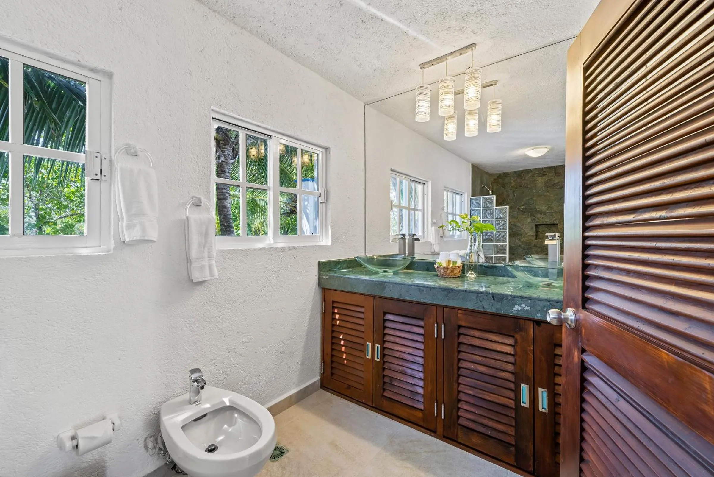 Bathroom in Casa Cenote Hotel