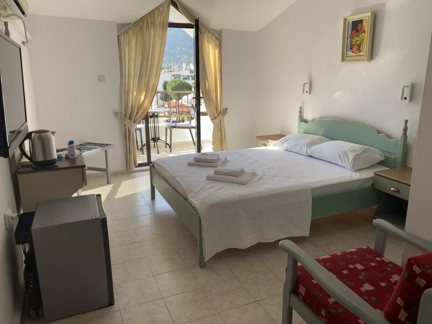 Bedroom, Bed in The Diplomat Hotel