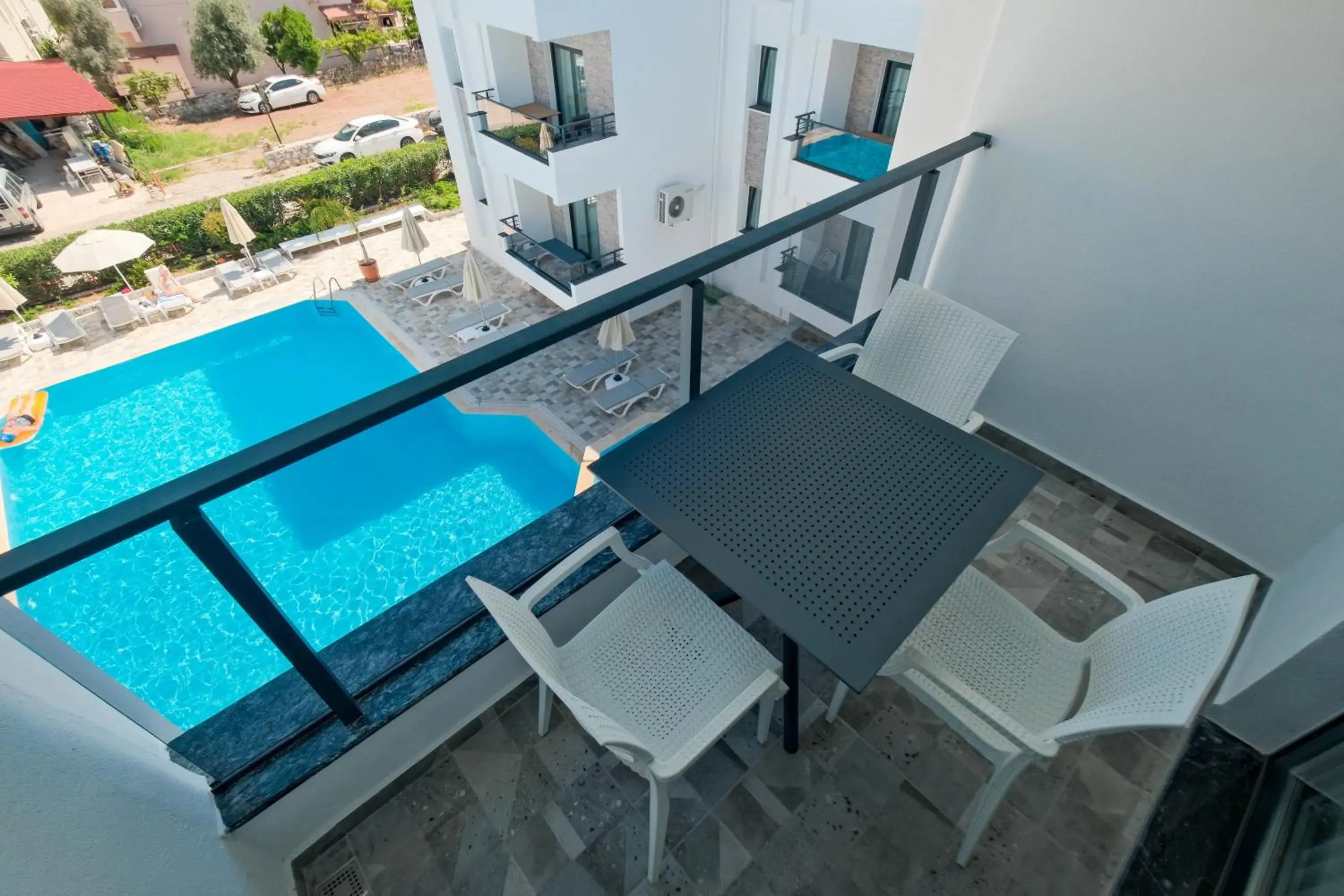 Apartment with Pool View in The Diplomat Hotel Apartment with Pool View in The Diplomat Hotel