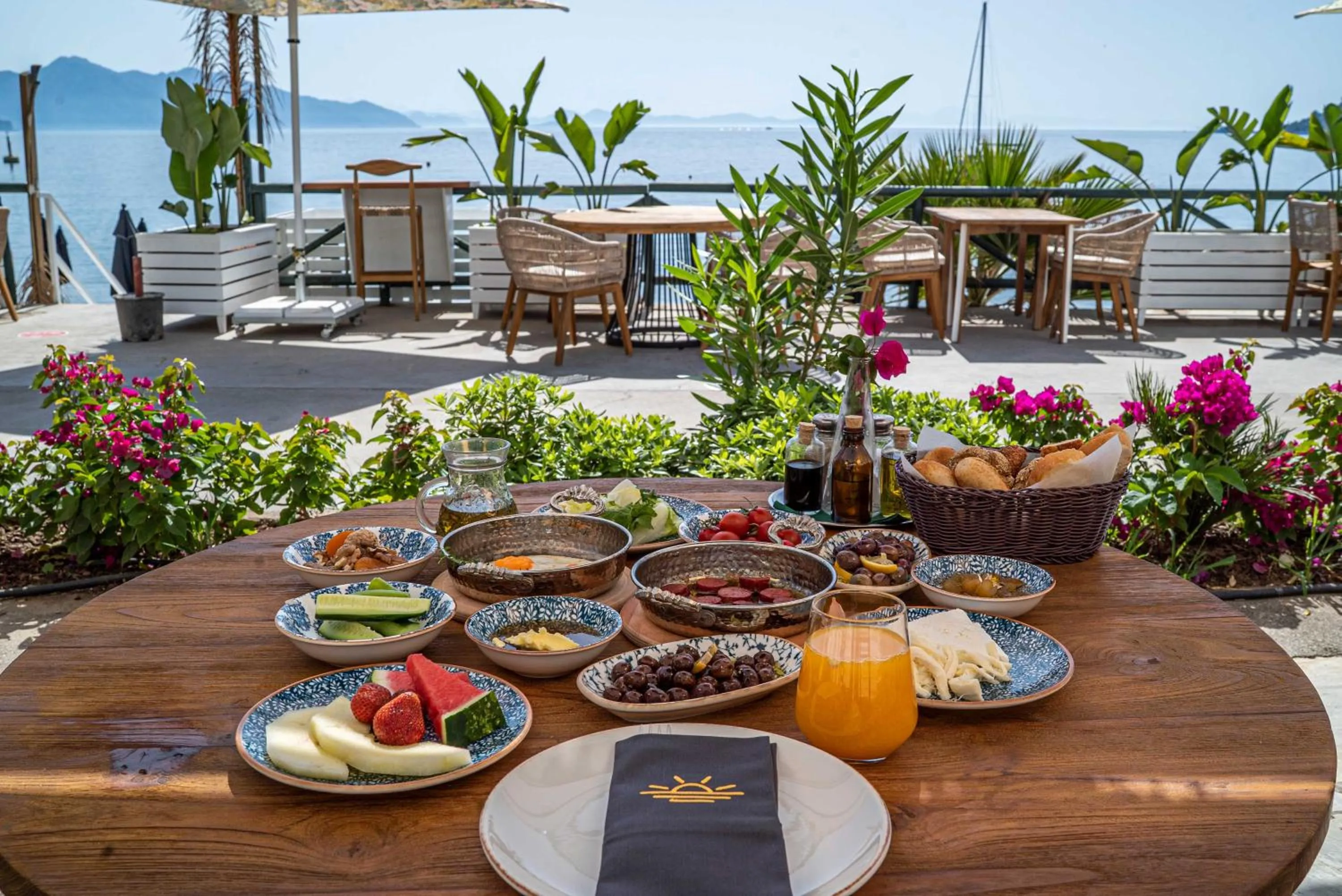 Breakfast in The Diplomat Hotel