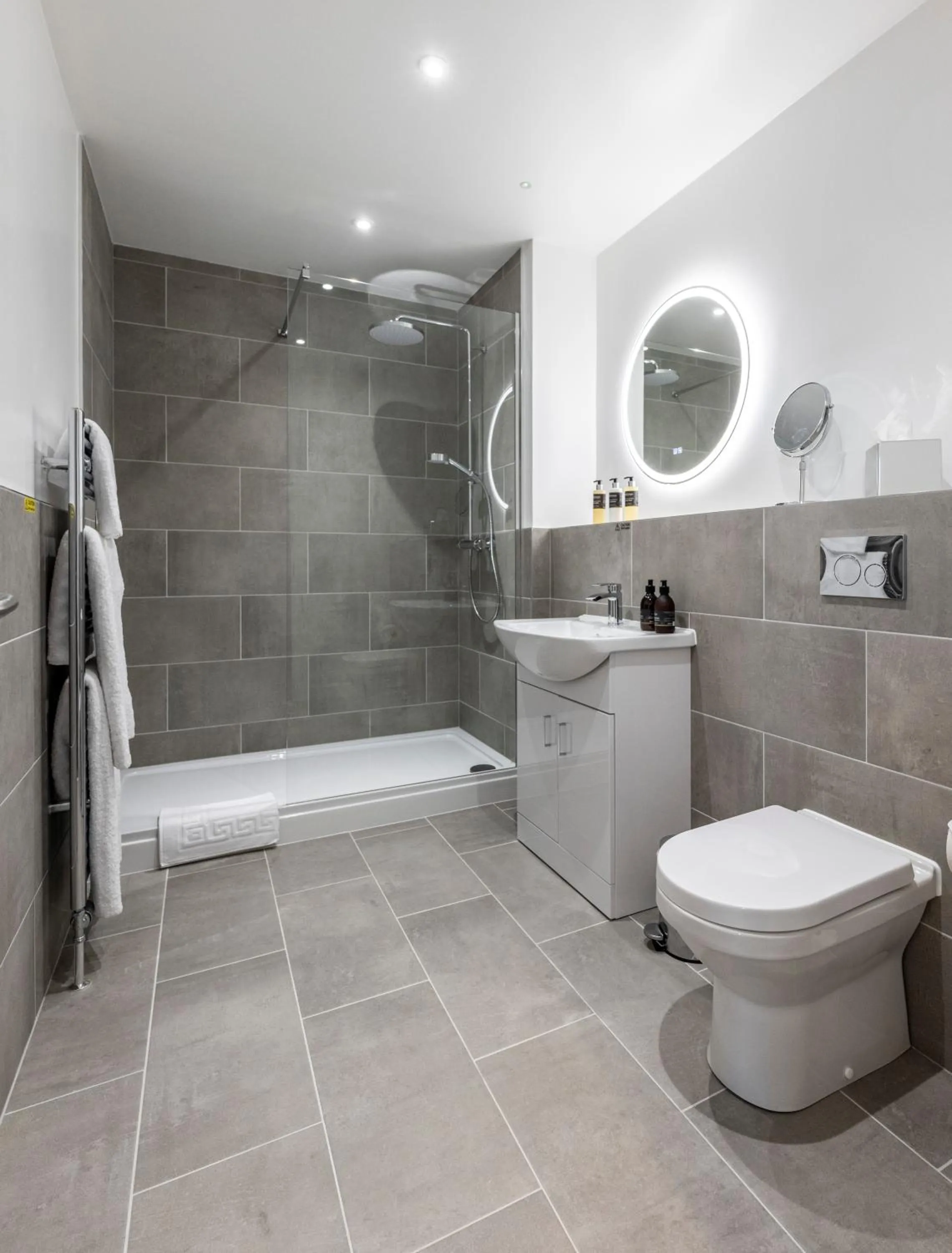 Shower in Udny Arms Hotel