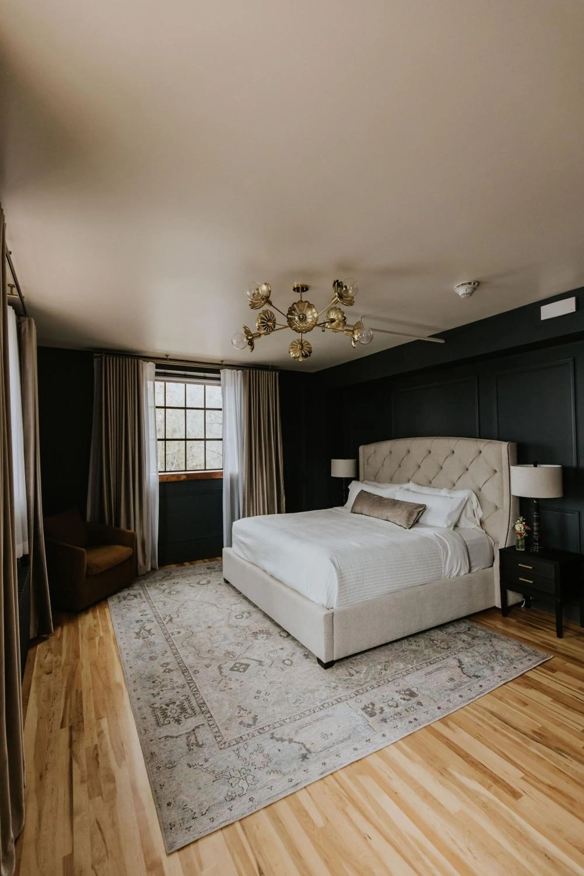 Suite with River View in HATCHERY HOTEL & EVENT CENTER