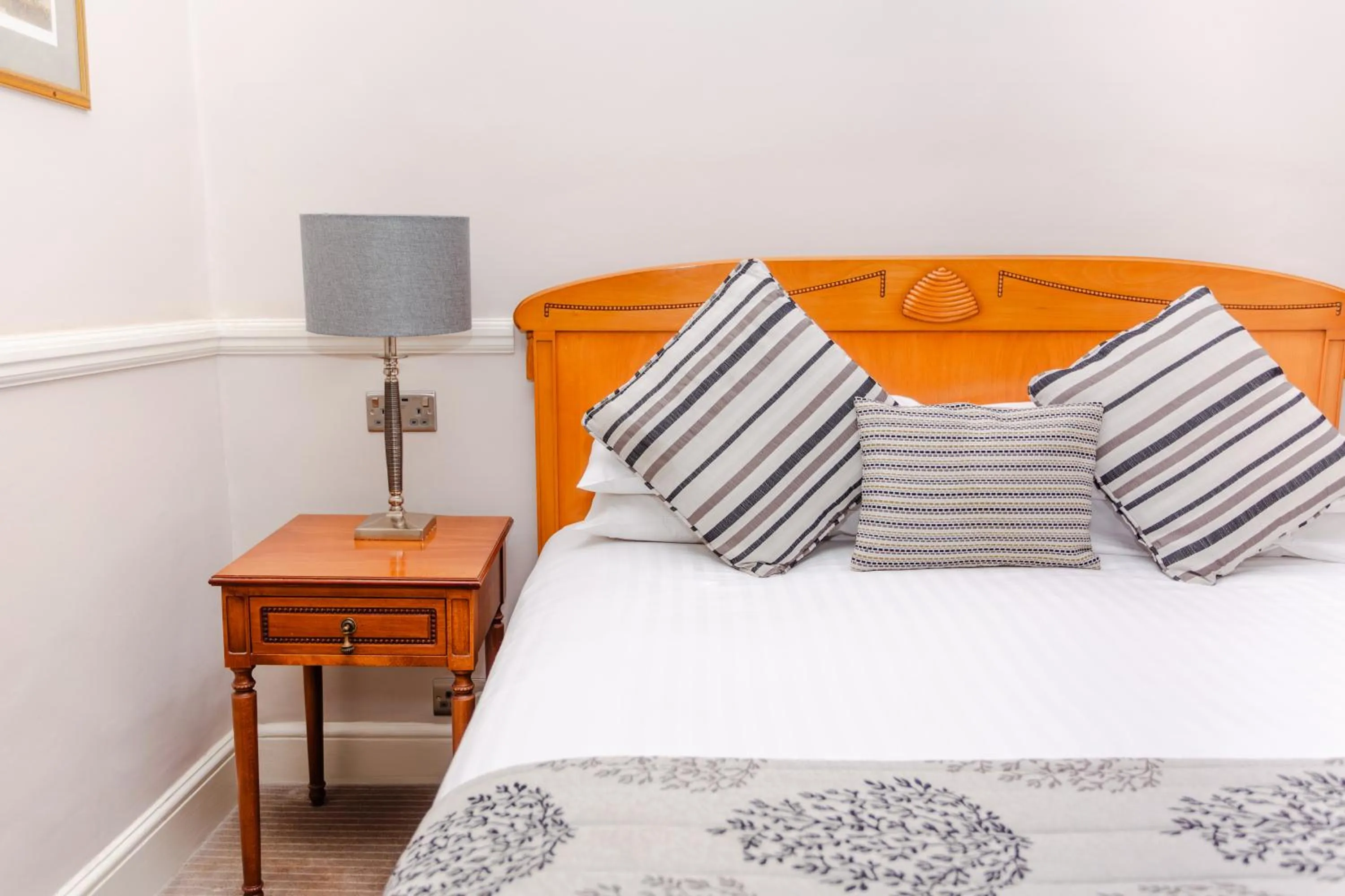 Bed in The Snooty Fox