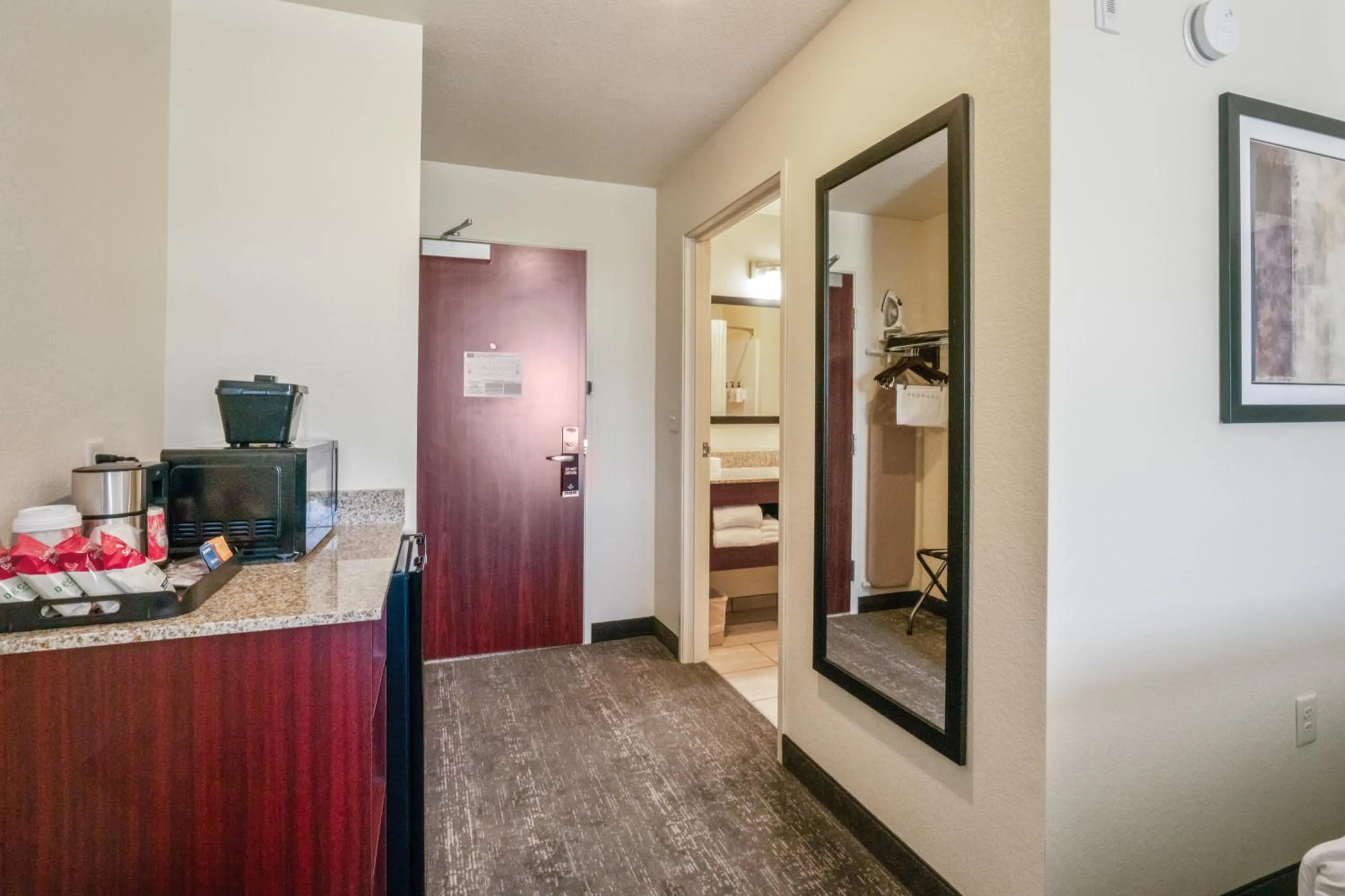 Bedroom in Cobblestone Inn & Suites - Boise City