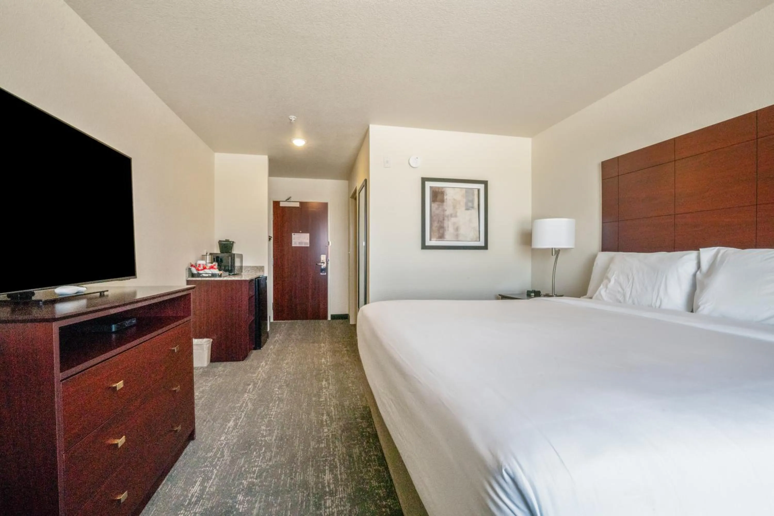 Bedroom, Bed in Cobblestone Inn & Suites - Boise City