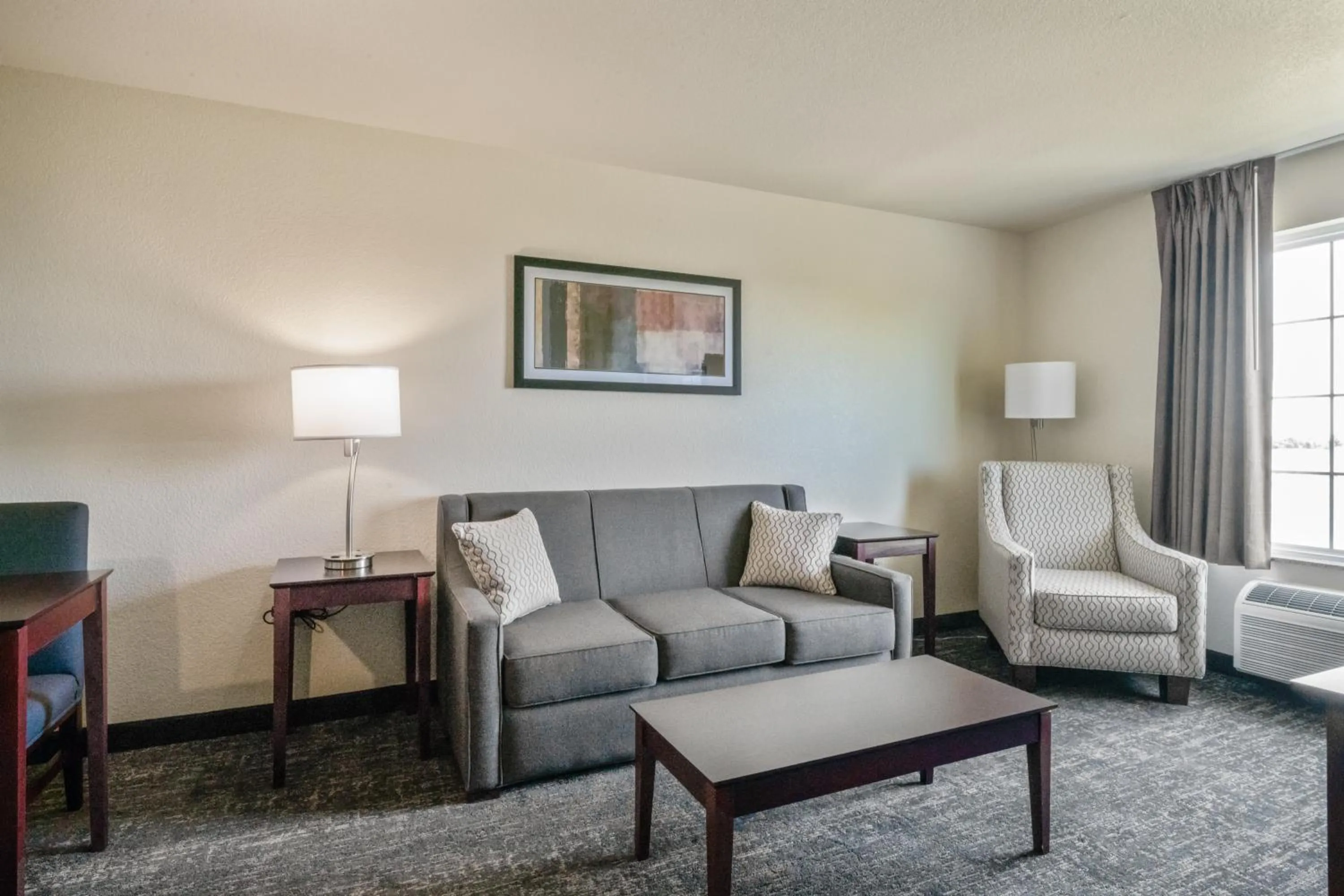 Seating area in Cobblestone Inn & Suites - Boise City
