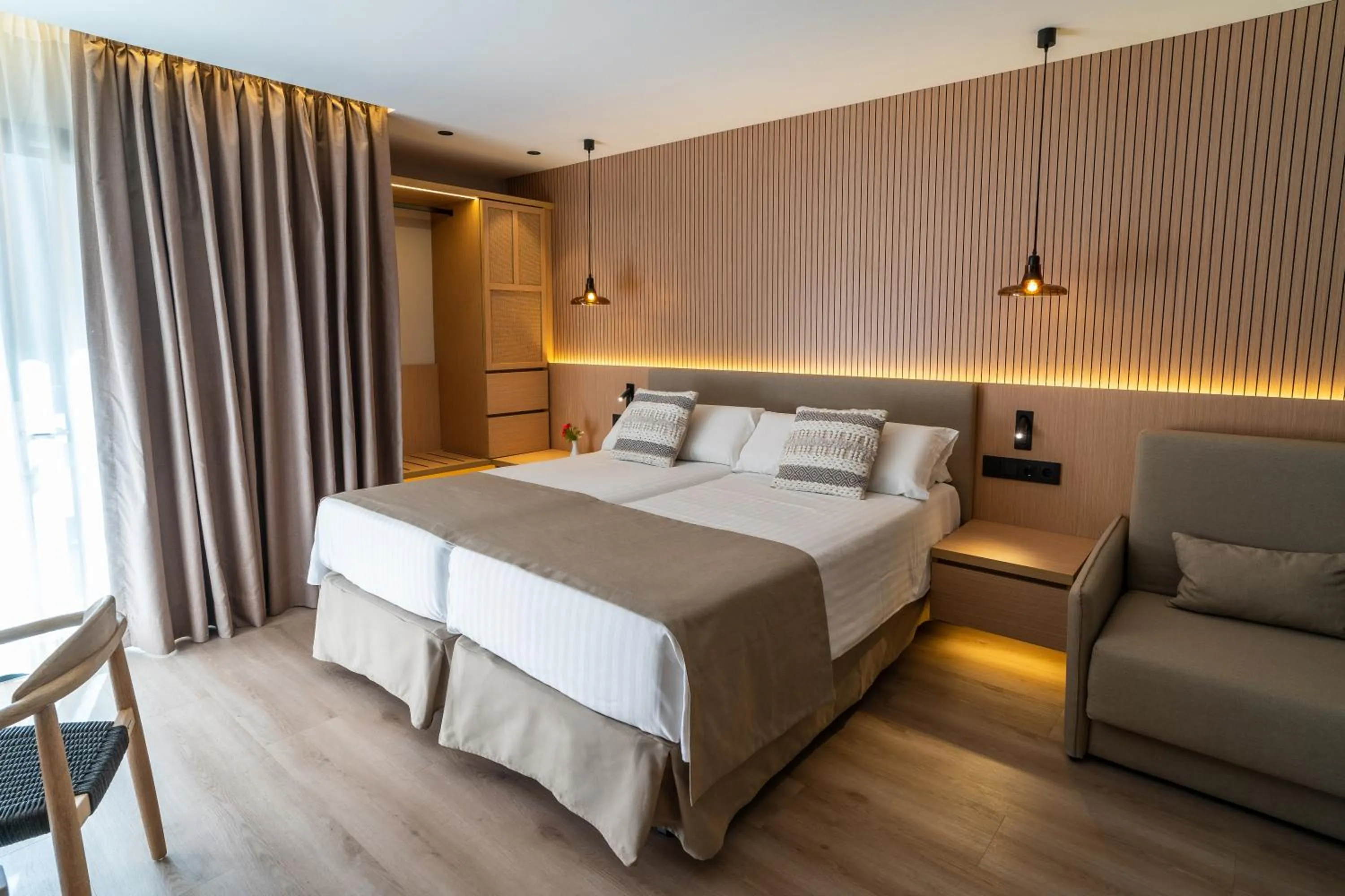 Bed in PortBlue Club Pollentia Resort & Spa