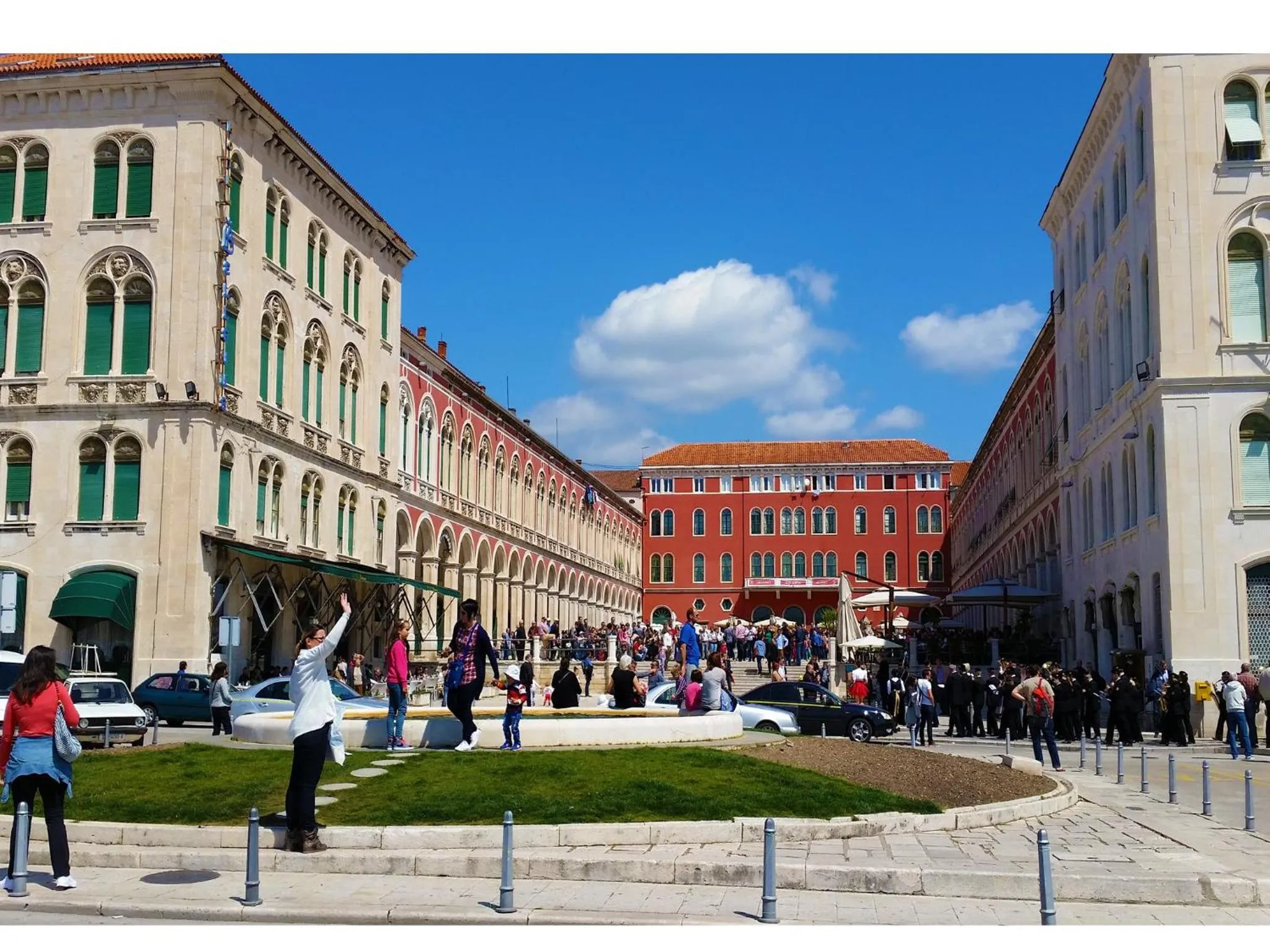 Property building in "Skalinada" Apartments in the Heart of Split