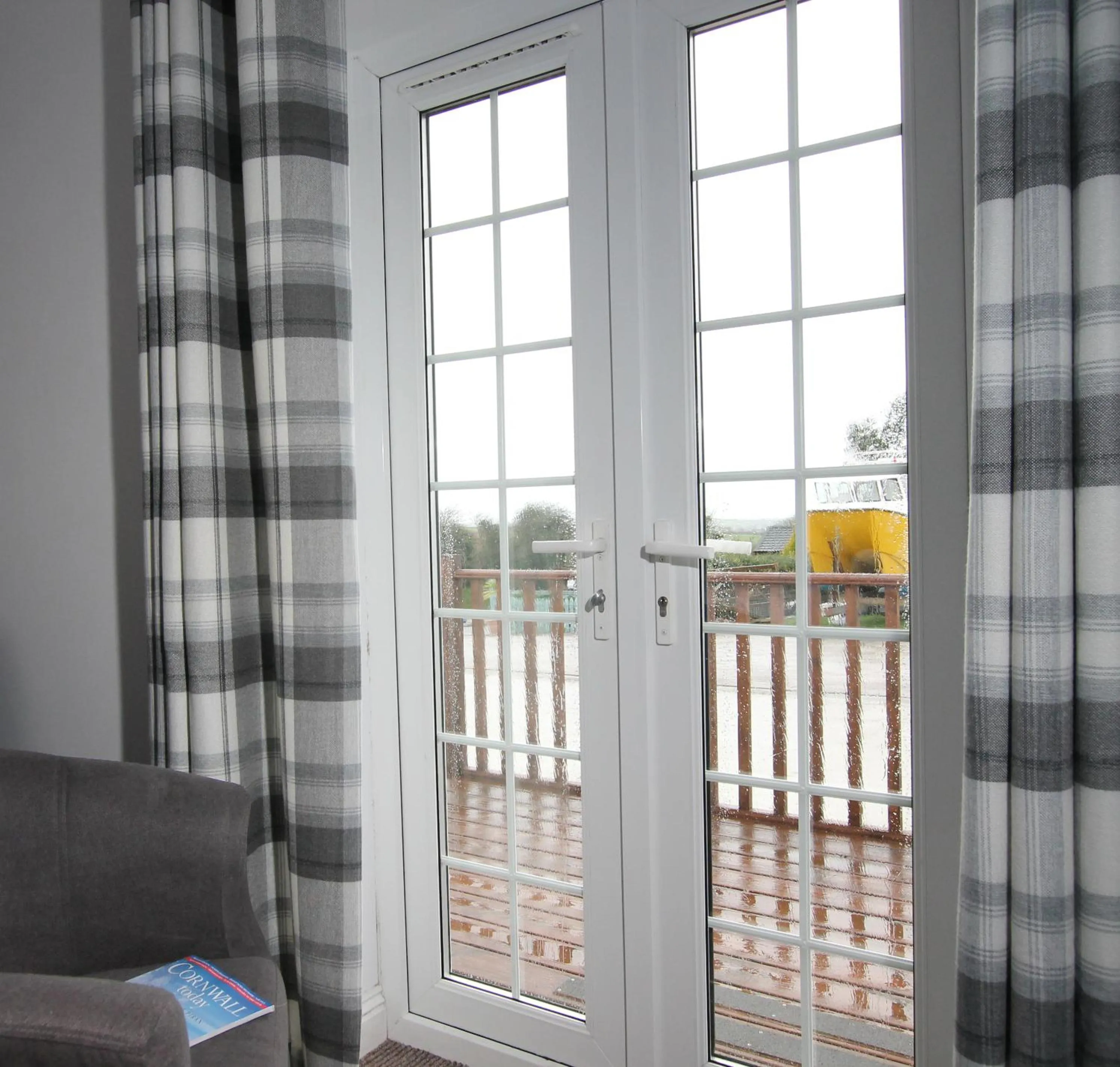 Balcony/Terrace in Halfway House Inn