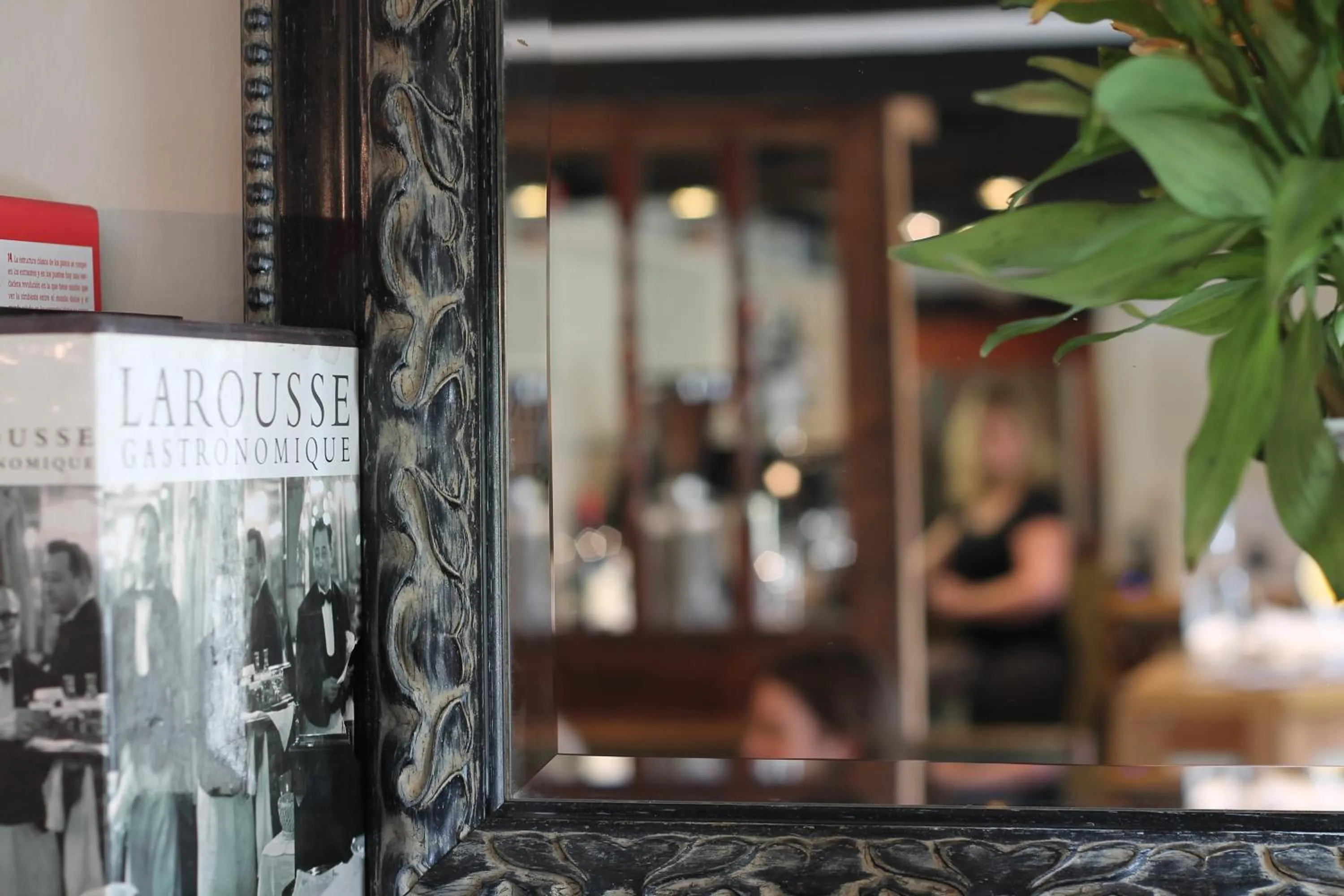 Restaurant/places to eat in Halfway House Inn