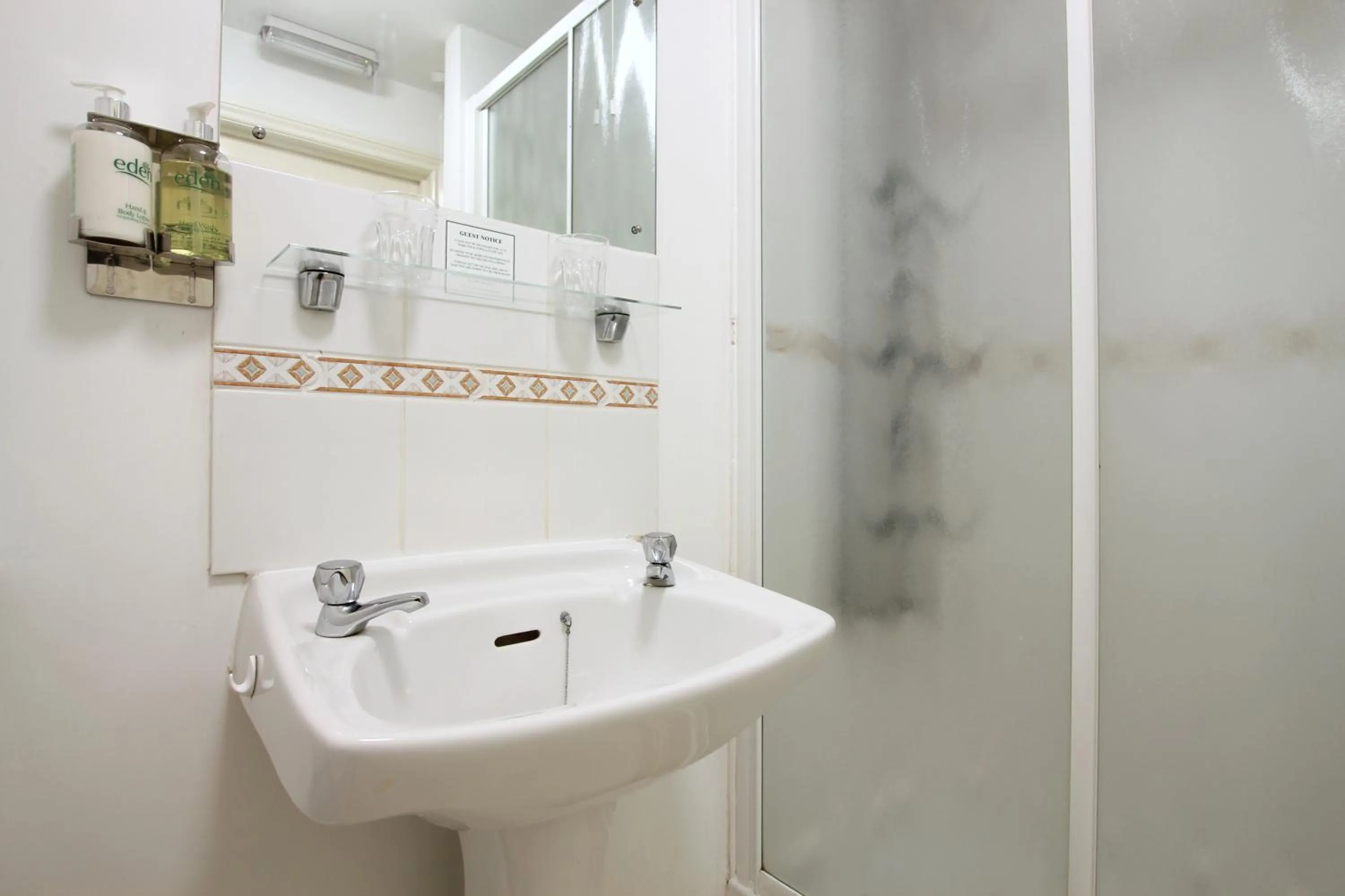 Bathroom in Halfway House Inn