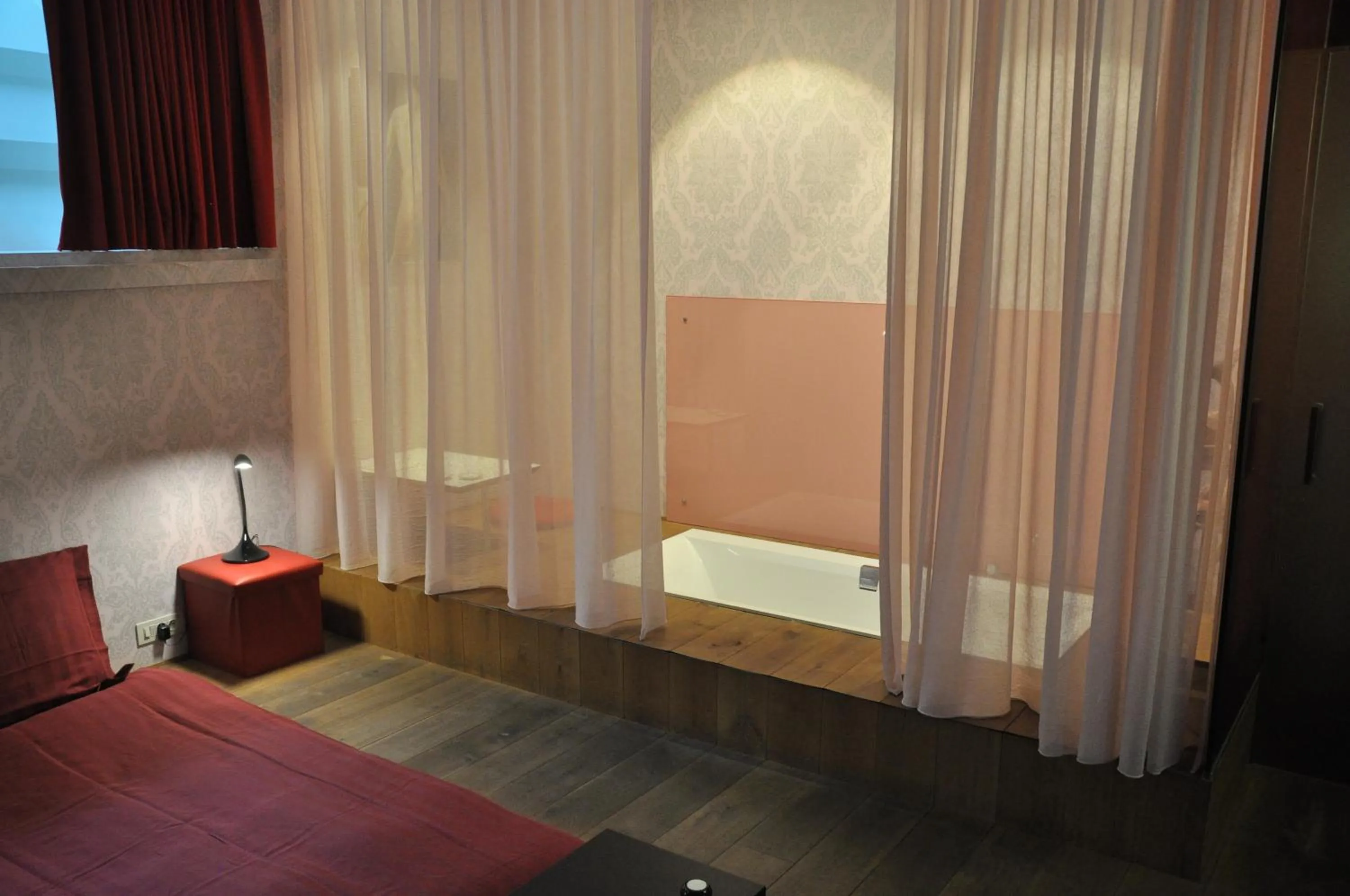 Bath, Bed in Schopenhauer