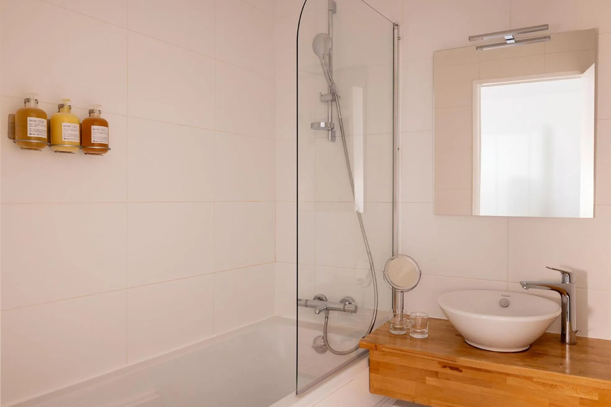 Bathroom in Crisol Lumière