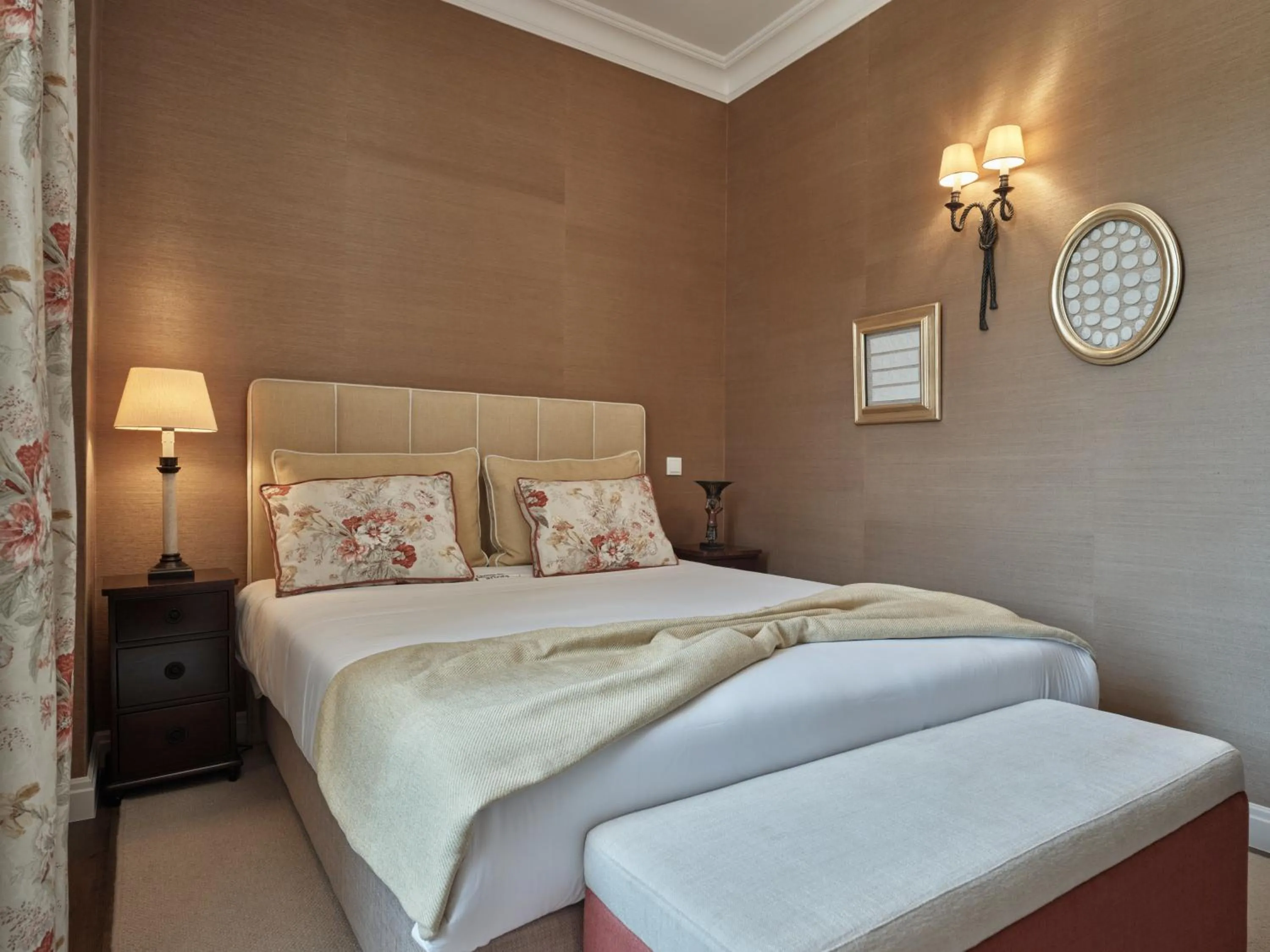 Double Room with Pool View - single occupancy in Quinta da Carlota