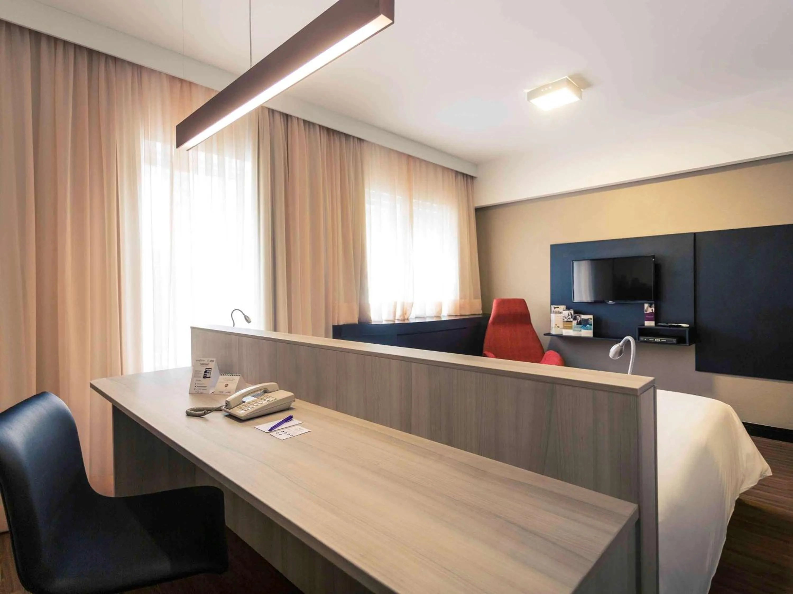 Photo of the whole room, Bed in Mercure Sao Paulo Bela Vista