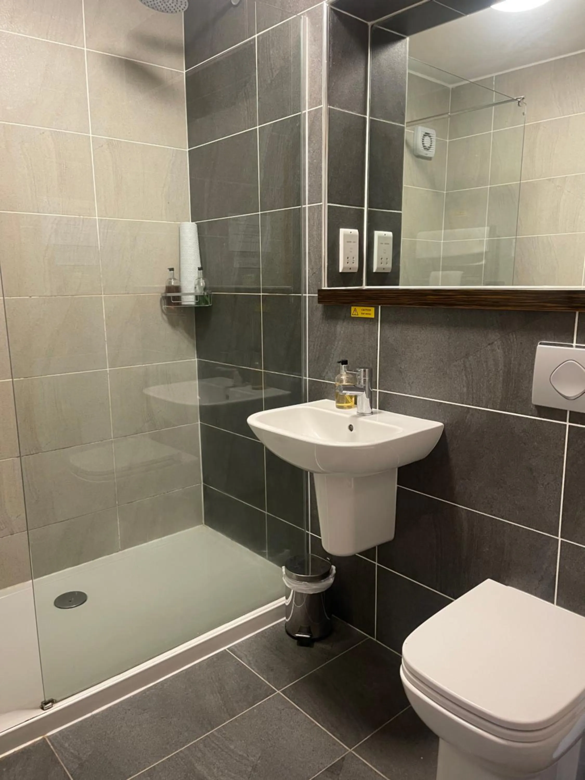 Bathroom in The Chetwynde - Self Check In HMO