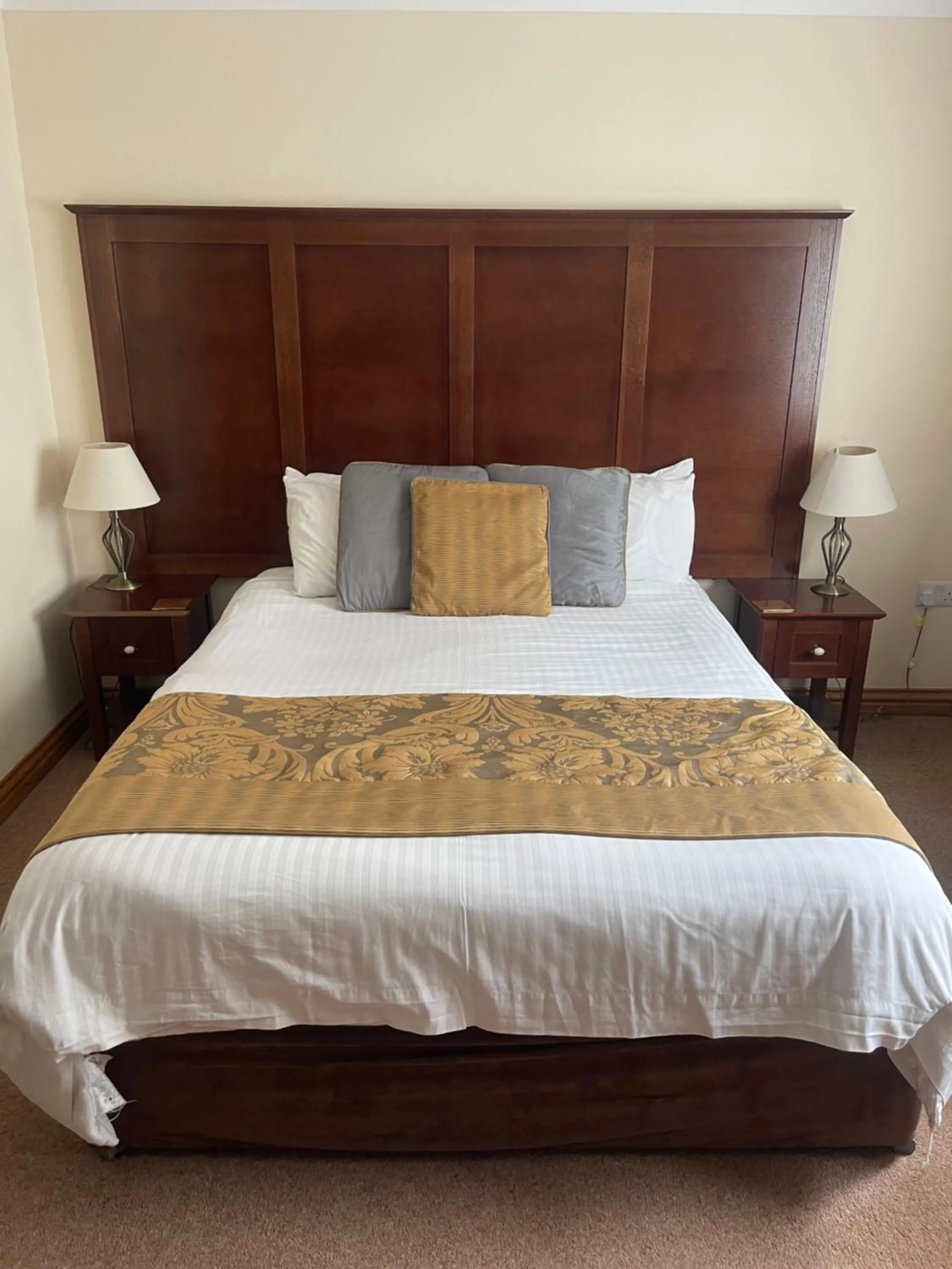 Bedroom, Bed in The Chetwynde - Self Check In HMO