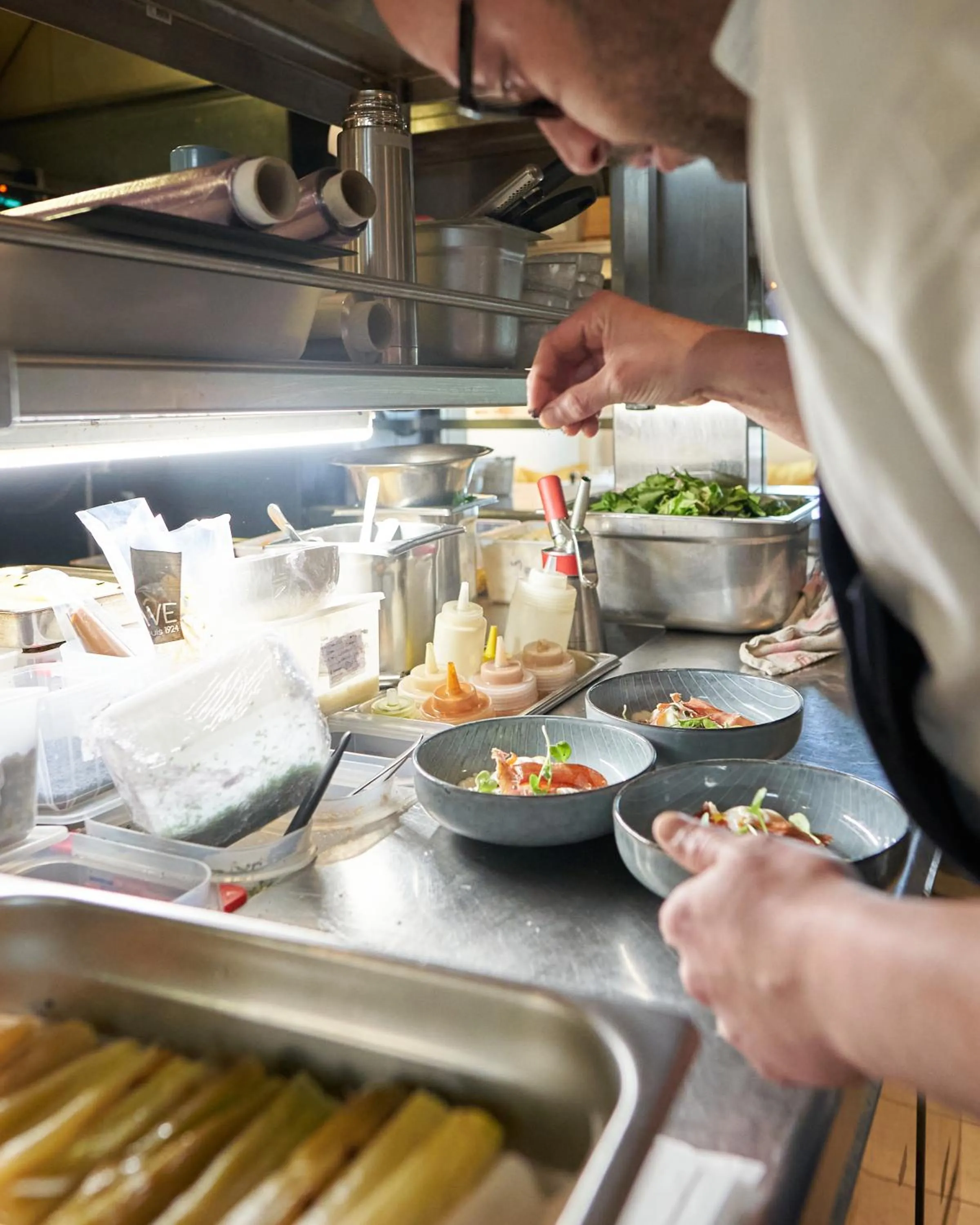 Restaurant/places to eat in Domaine Gao