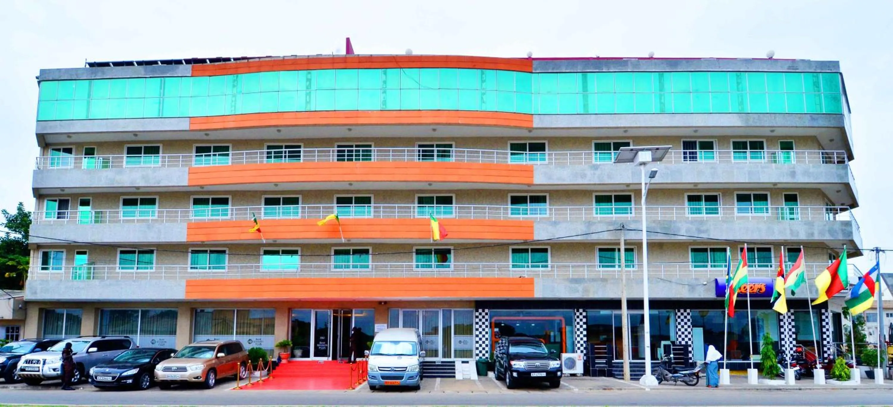 Facade/entrance in Nobila Airport Hotel
