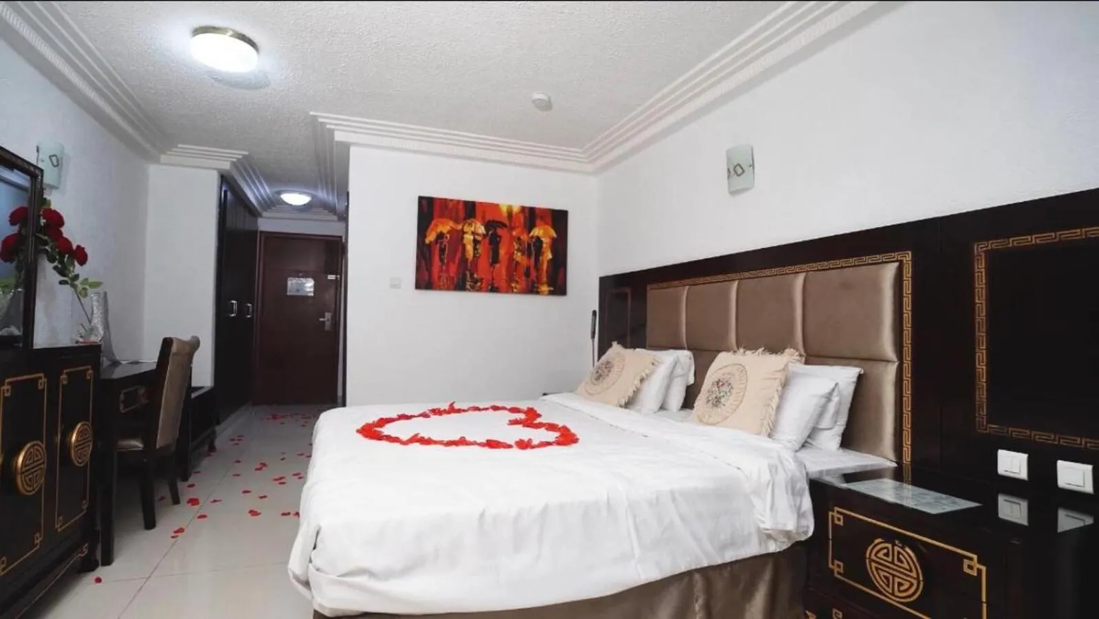 Bed in Nobila Airport Hotel