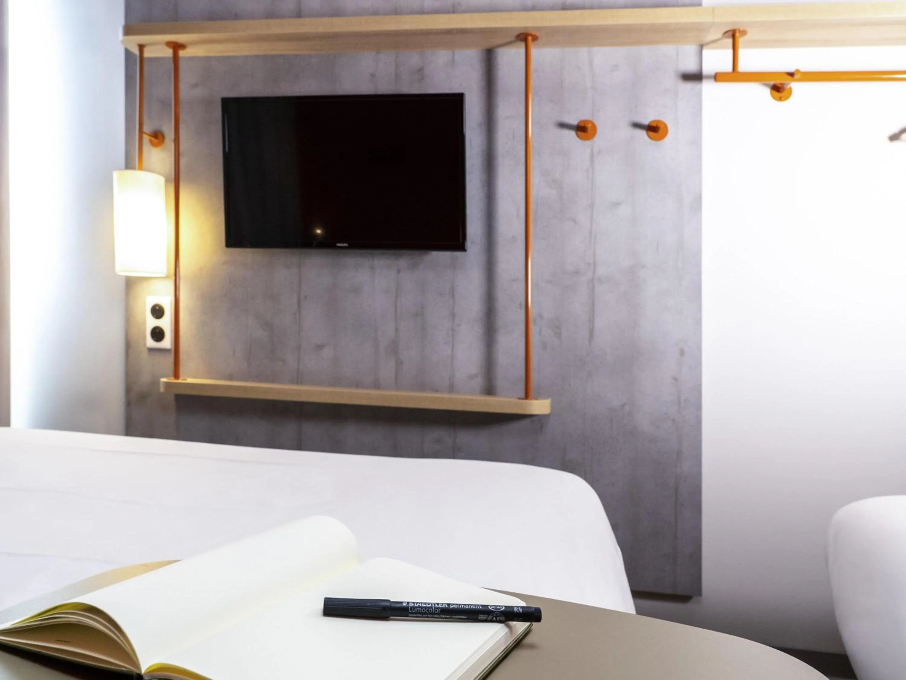 Bedroom, Bed in Ibis Budget Aubenas