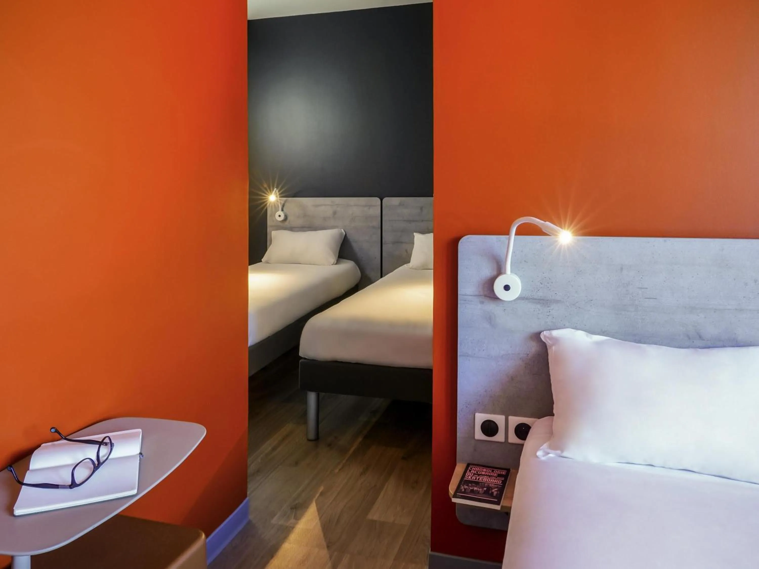 Bedroom, Bed in Ibis Budget Aubenas