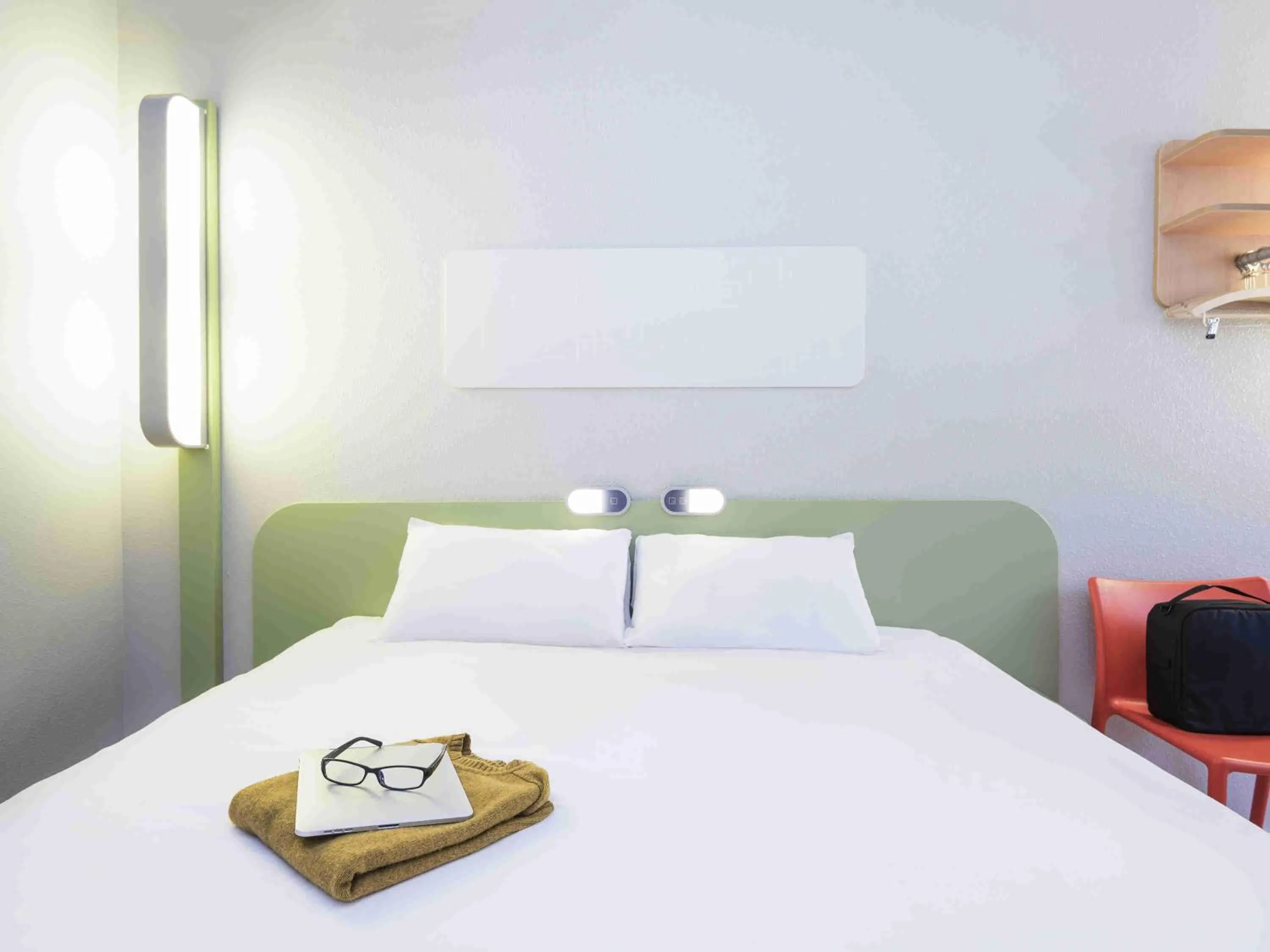 Bedroom, Bed in Ibis Budget Bilbao Barakaldo